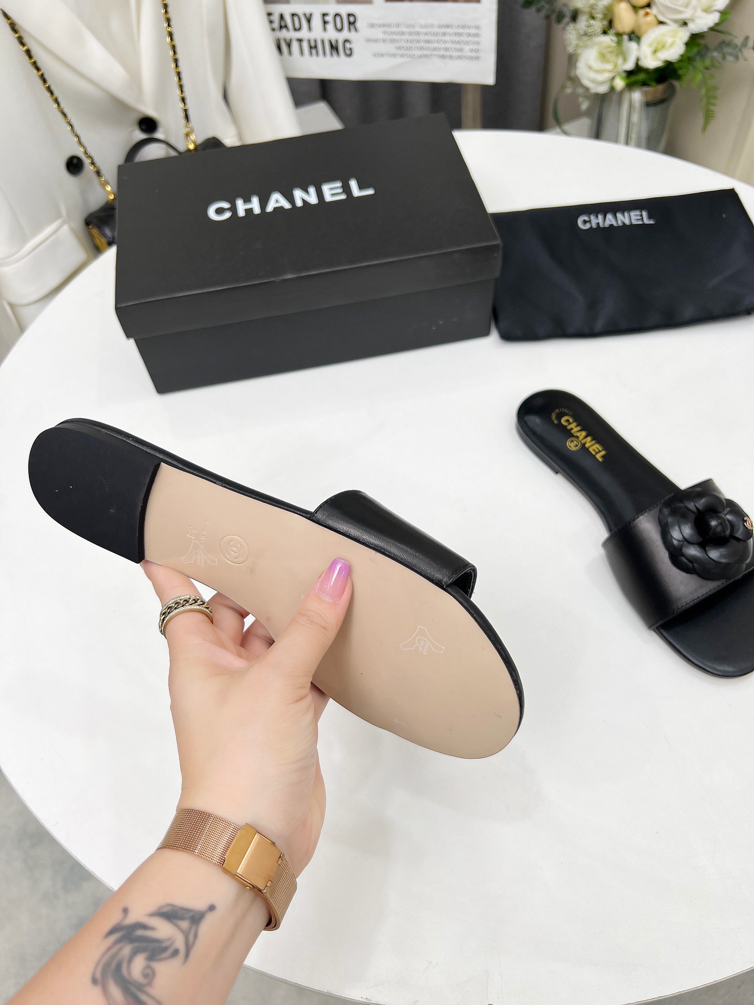 Ch*el slipper 2024082001