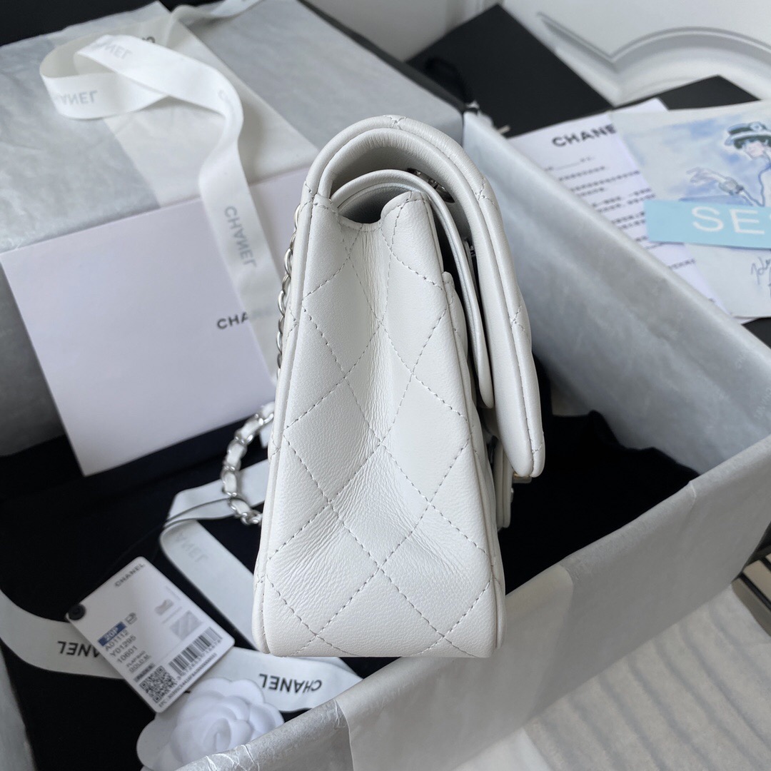 Ch*el classic flap white sliver lambskin 25cm
