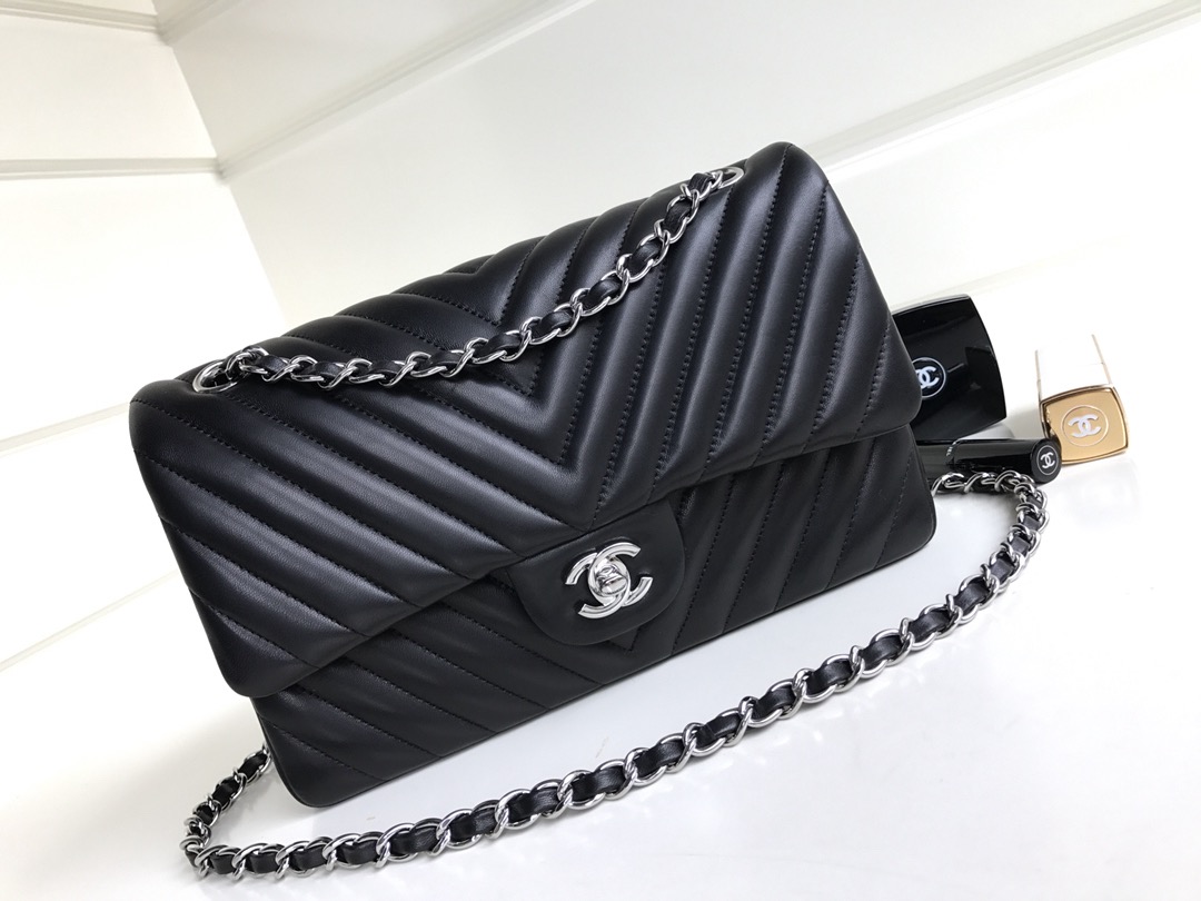 Ch*el classic flap black sliver lambskin 25cm 2024082002
