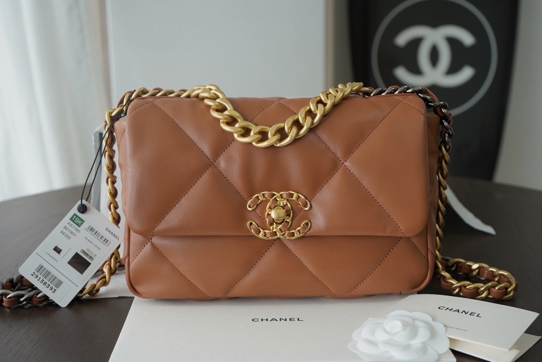 Ch*el 19 bag 26cm 2024082001