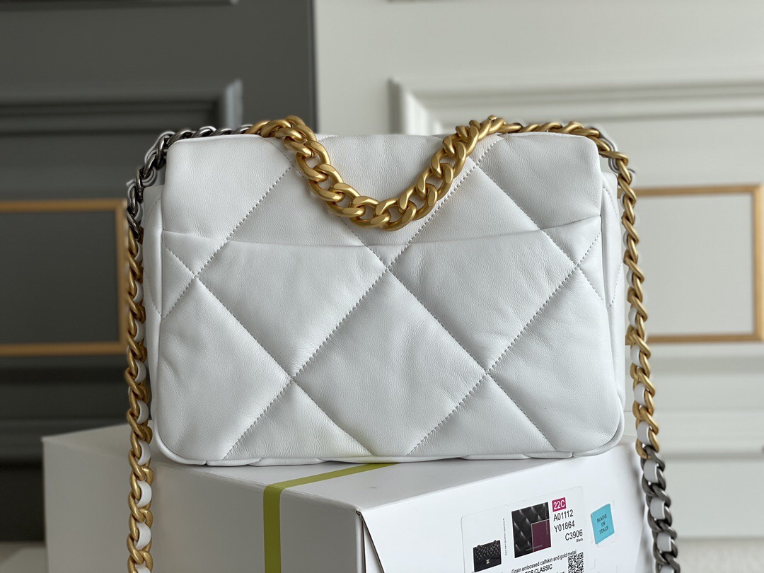 Ch*el 19 bag 26cm 2024082002
