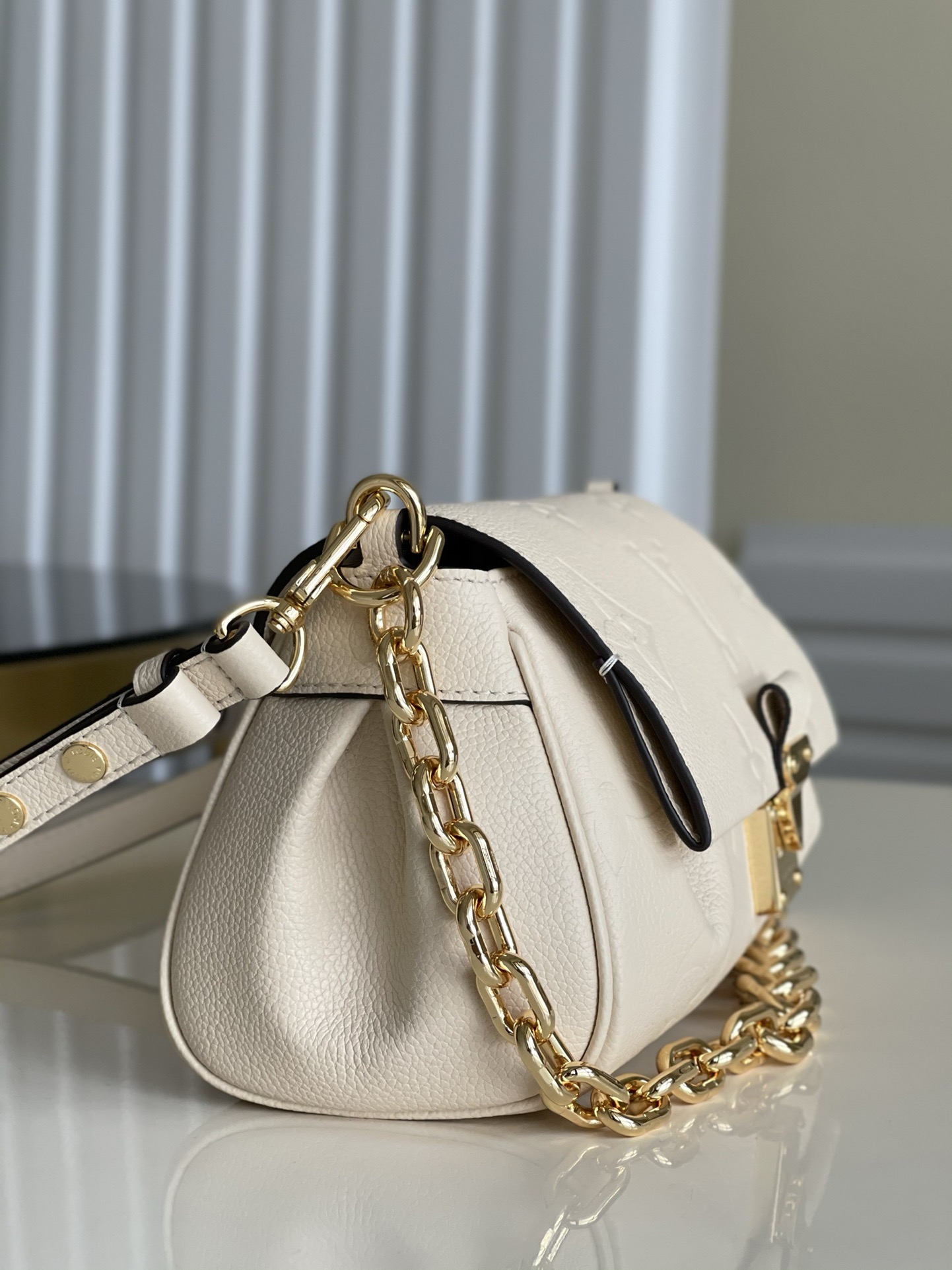 LV favorite M45813 24*14*9CM