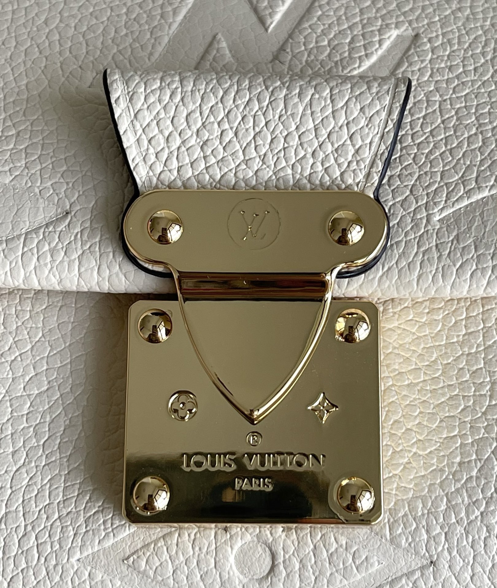 LV favorite M45813 24*14*9CM