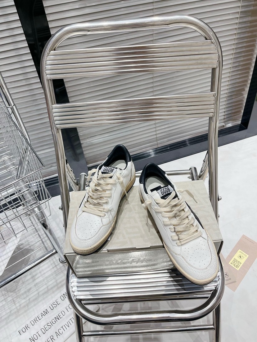 Golden Goose Sneaker 2024082301