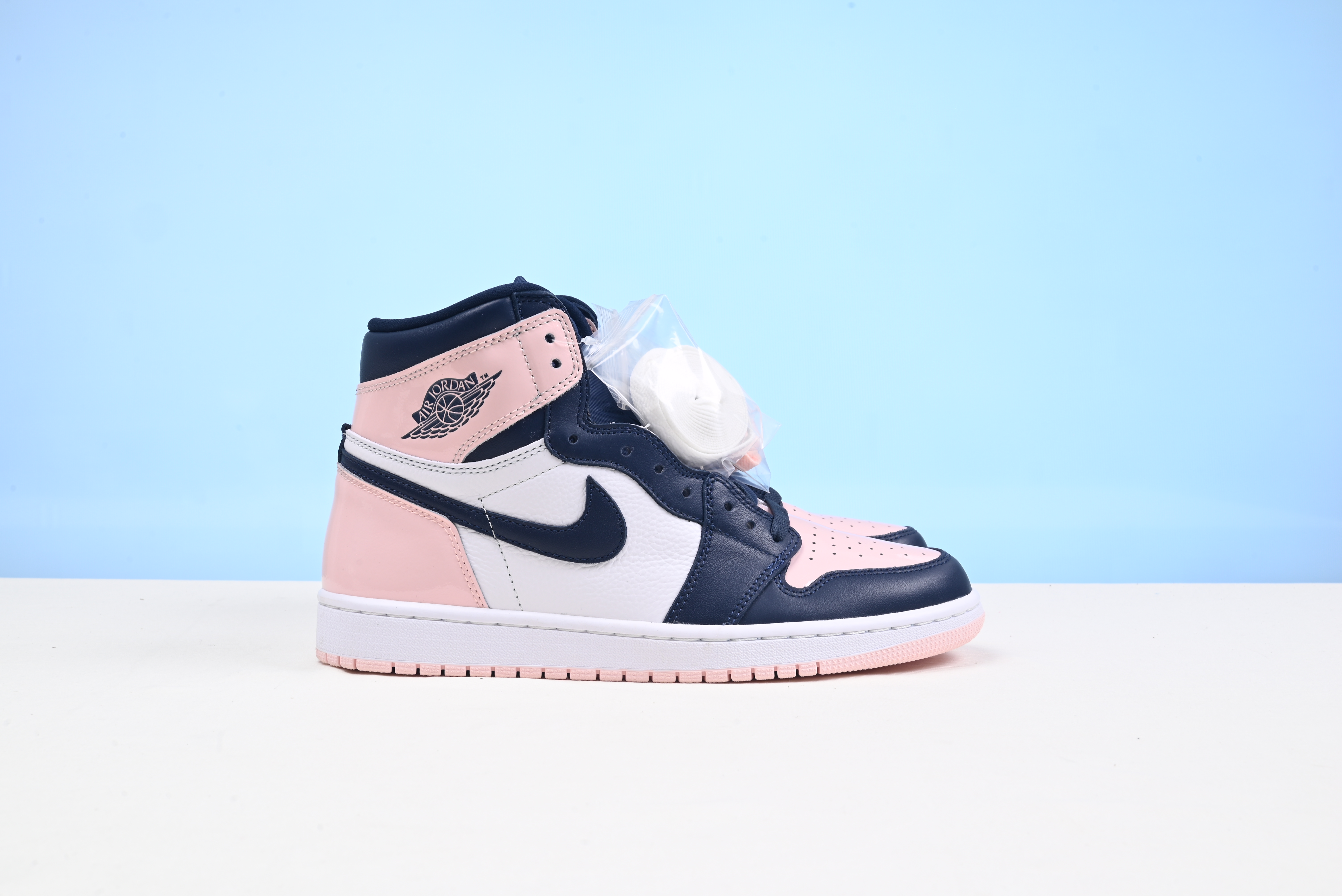 Jordan 1 Retro High OG Atmosphere (W)  DD9335-641