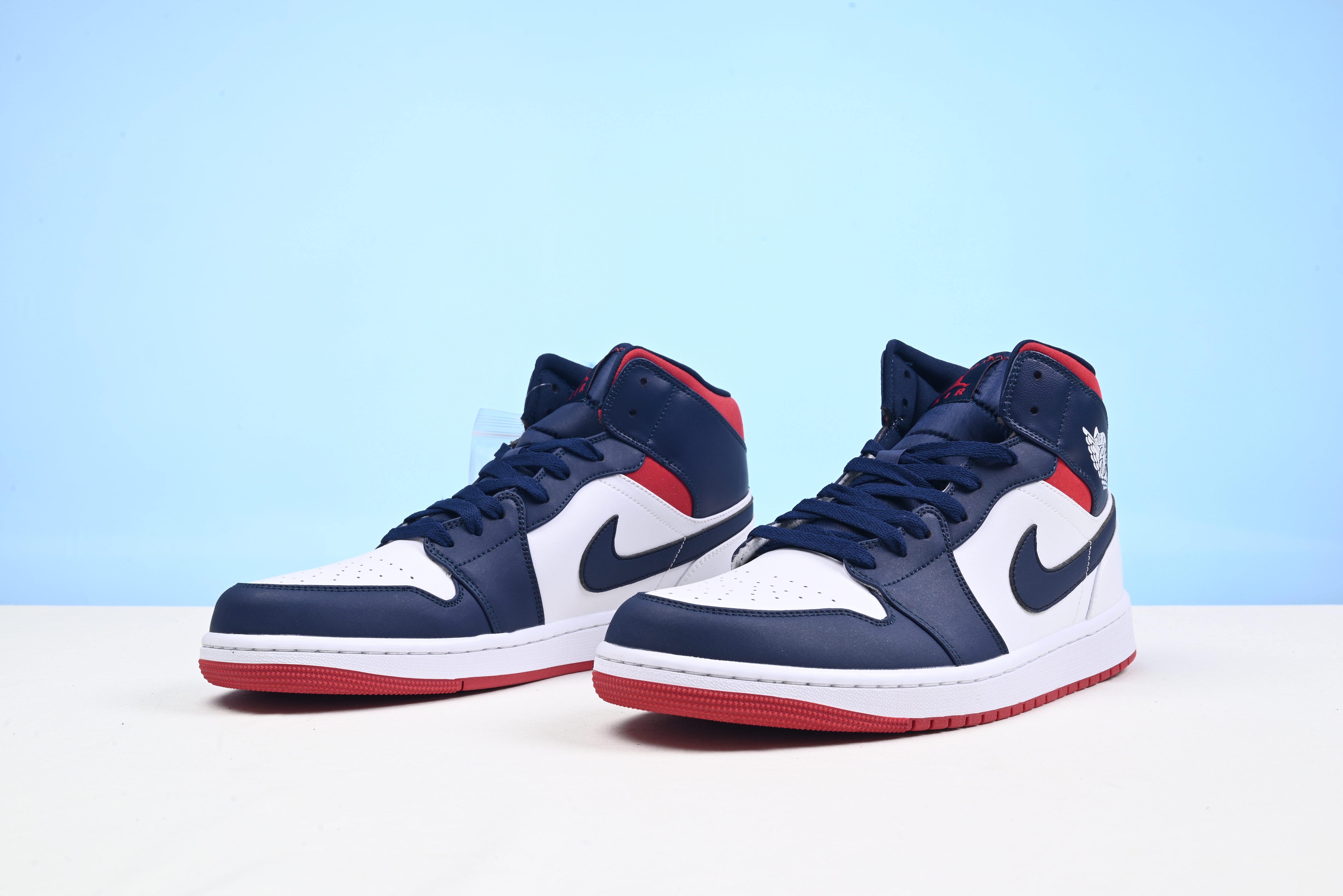 Air Jordan 1 Mid SE USA 852542-104