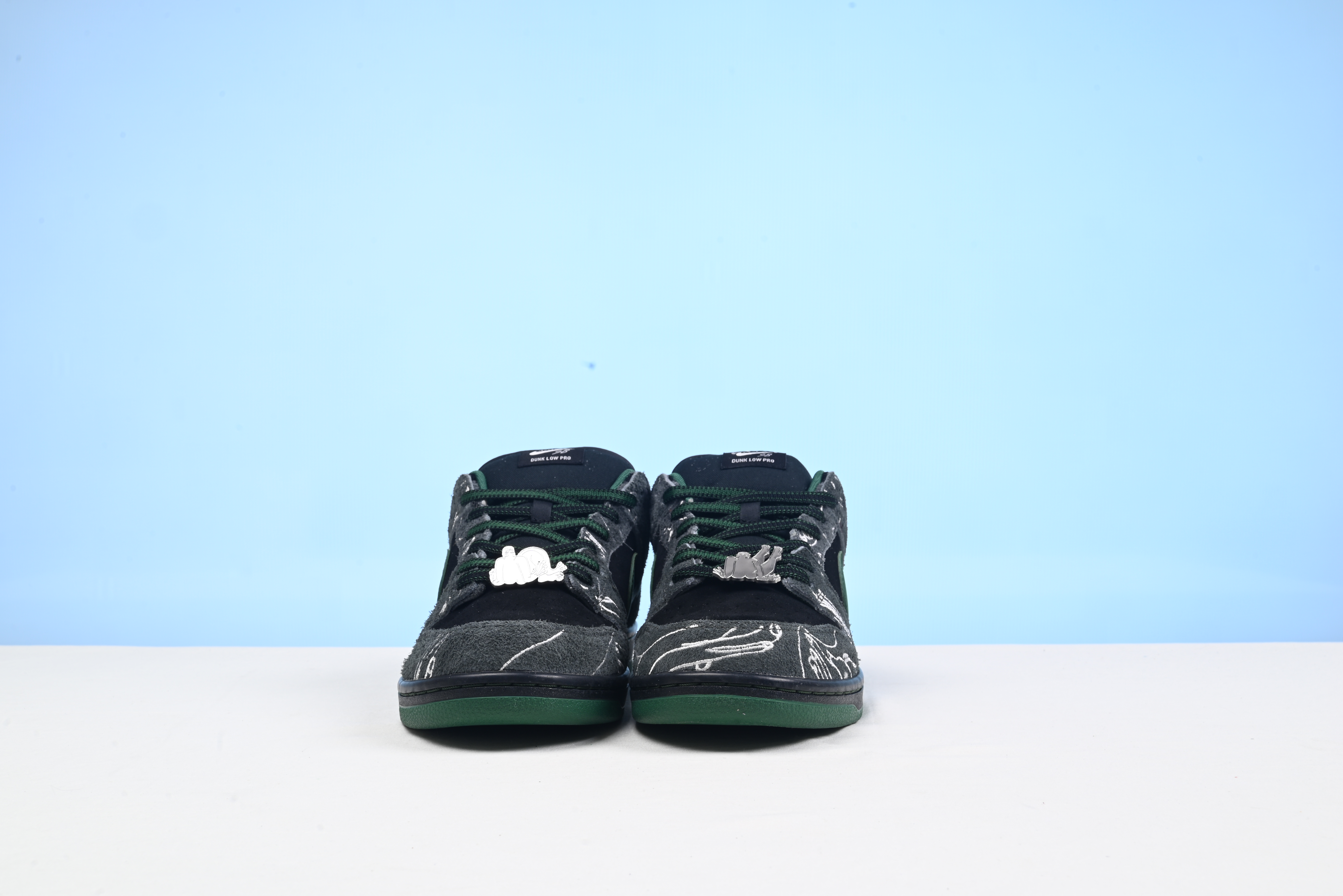 Nike SB Dunk Low There Skateboards HF7743-001