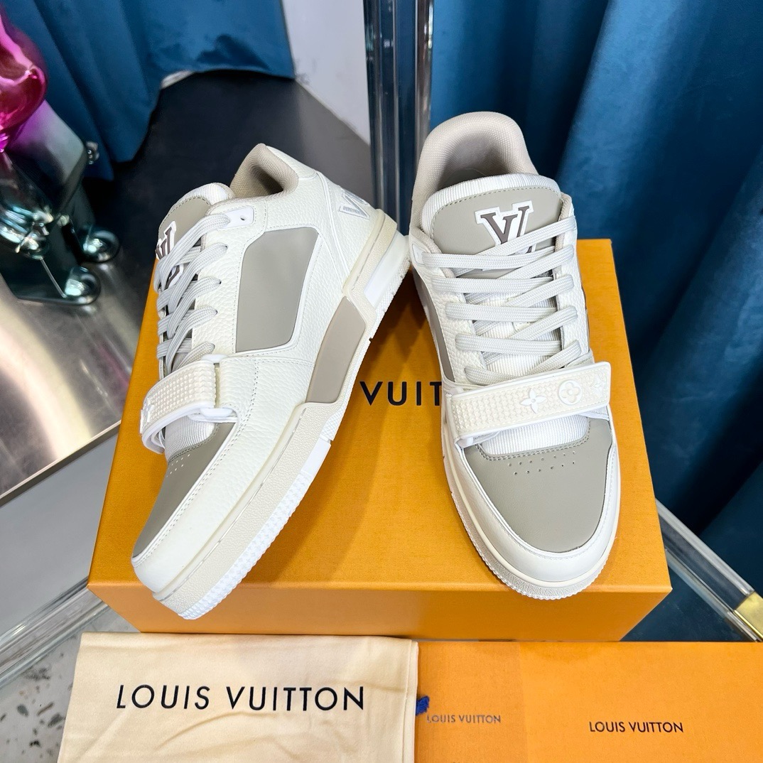 LV sneaker 2024083001