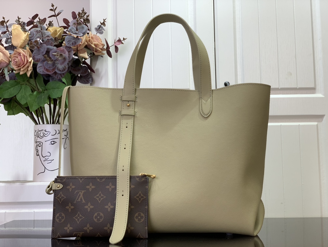 LV Low Key Cabas MM 47*30*14CM 2024090306