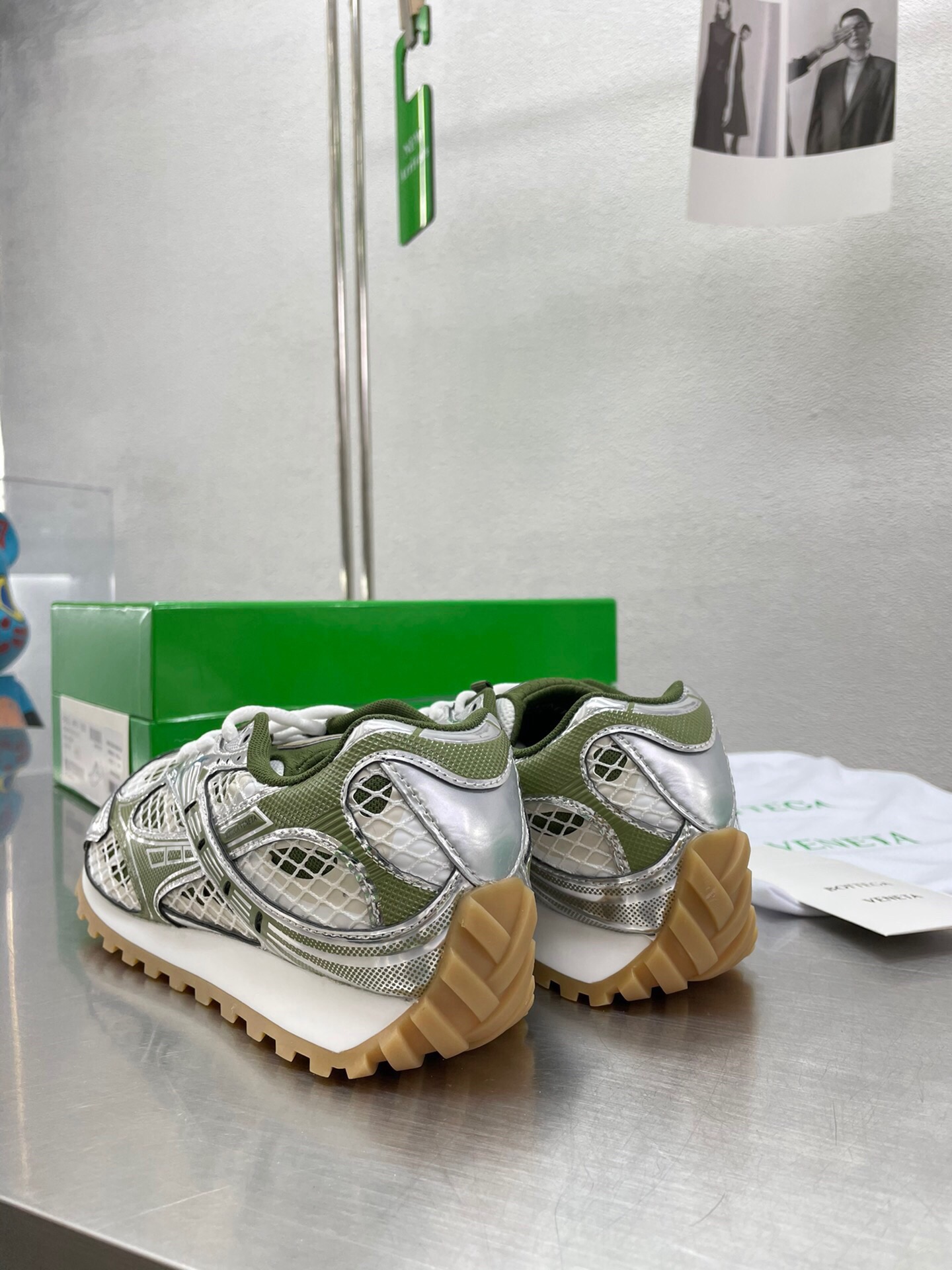 bo*te*ga Ve*ne*ta bv sneaker 2024090401