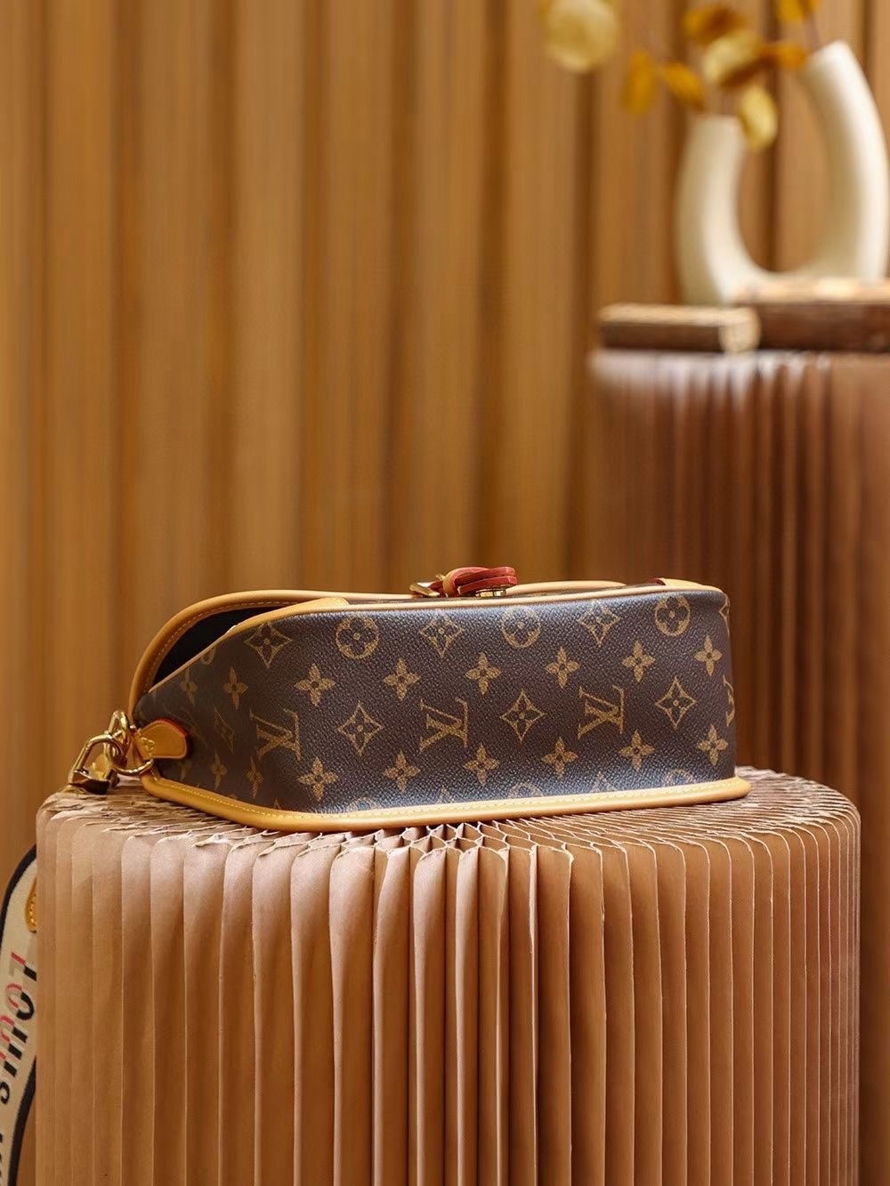 LV Diane bag 25CM 2024090401