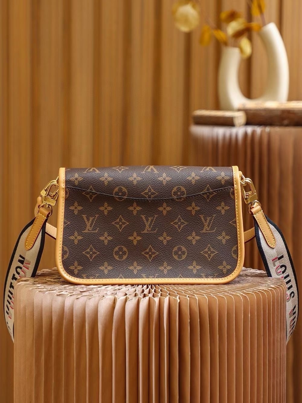 LV Diane bag 25CM 2024090401