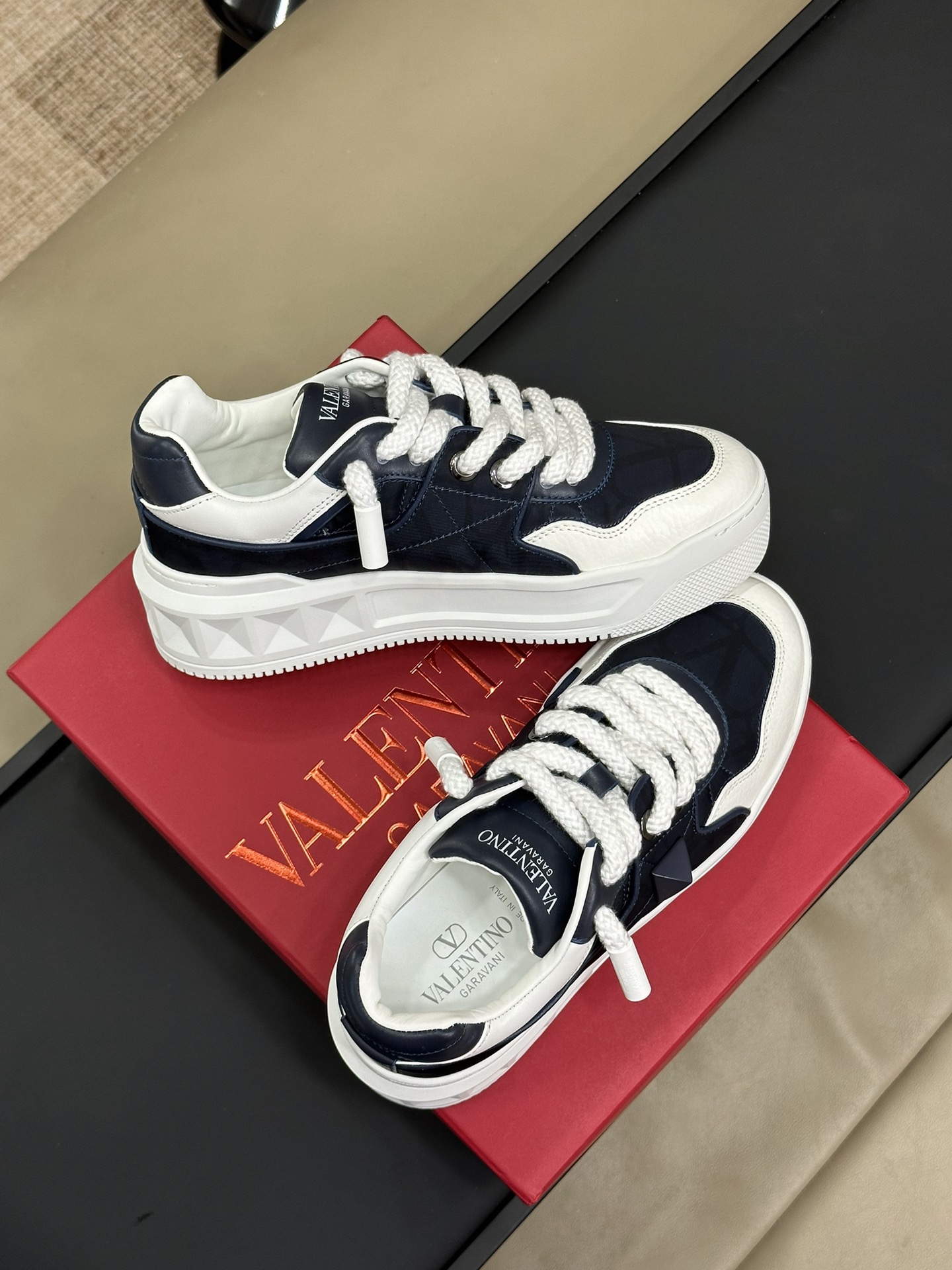 Valentino sneaker 2024091101