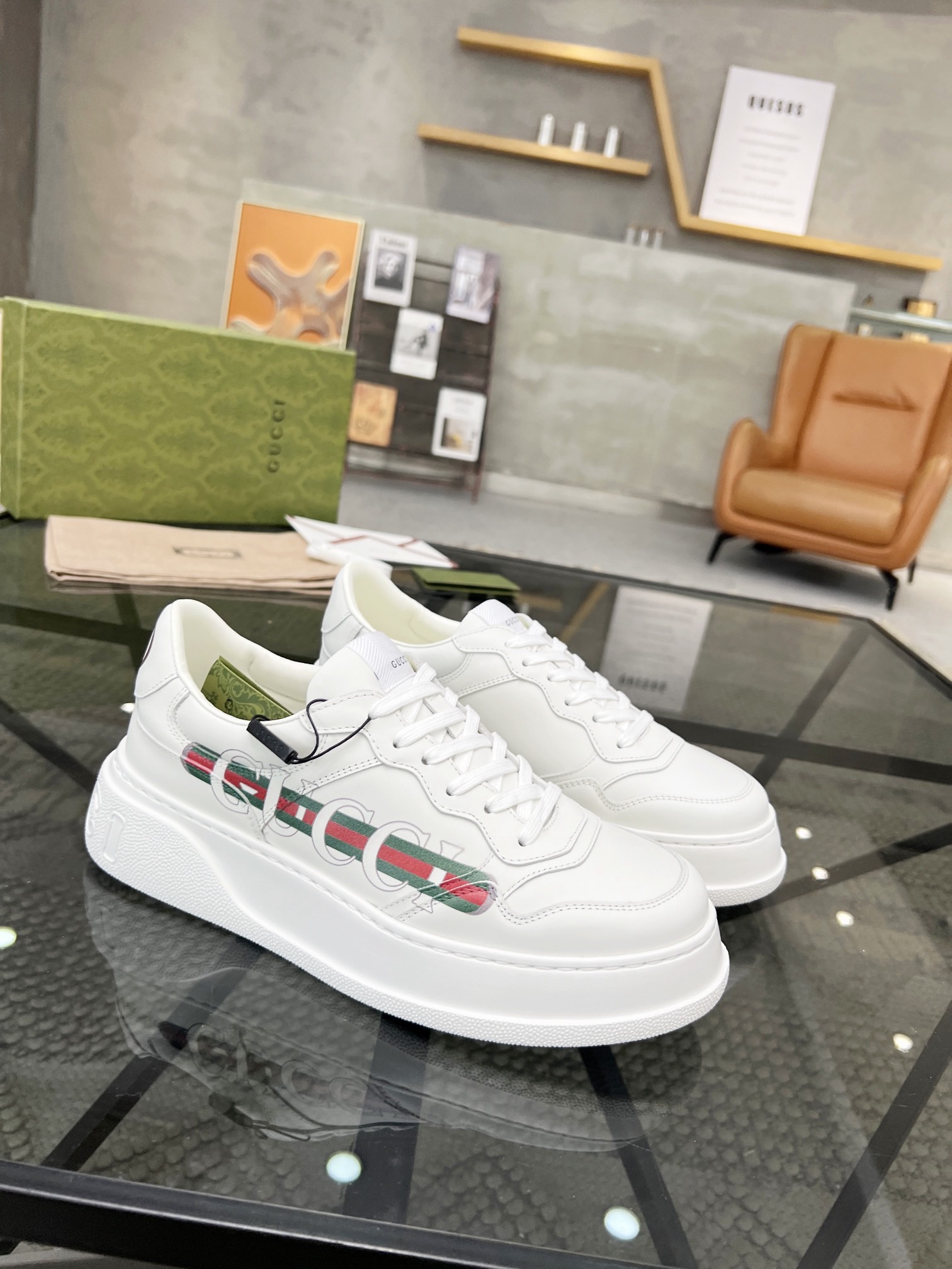 G*u*i sneaker 2024091101