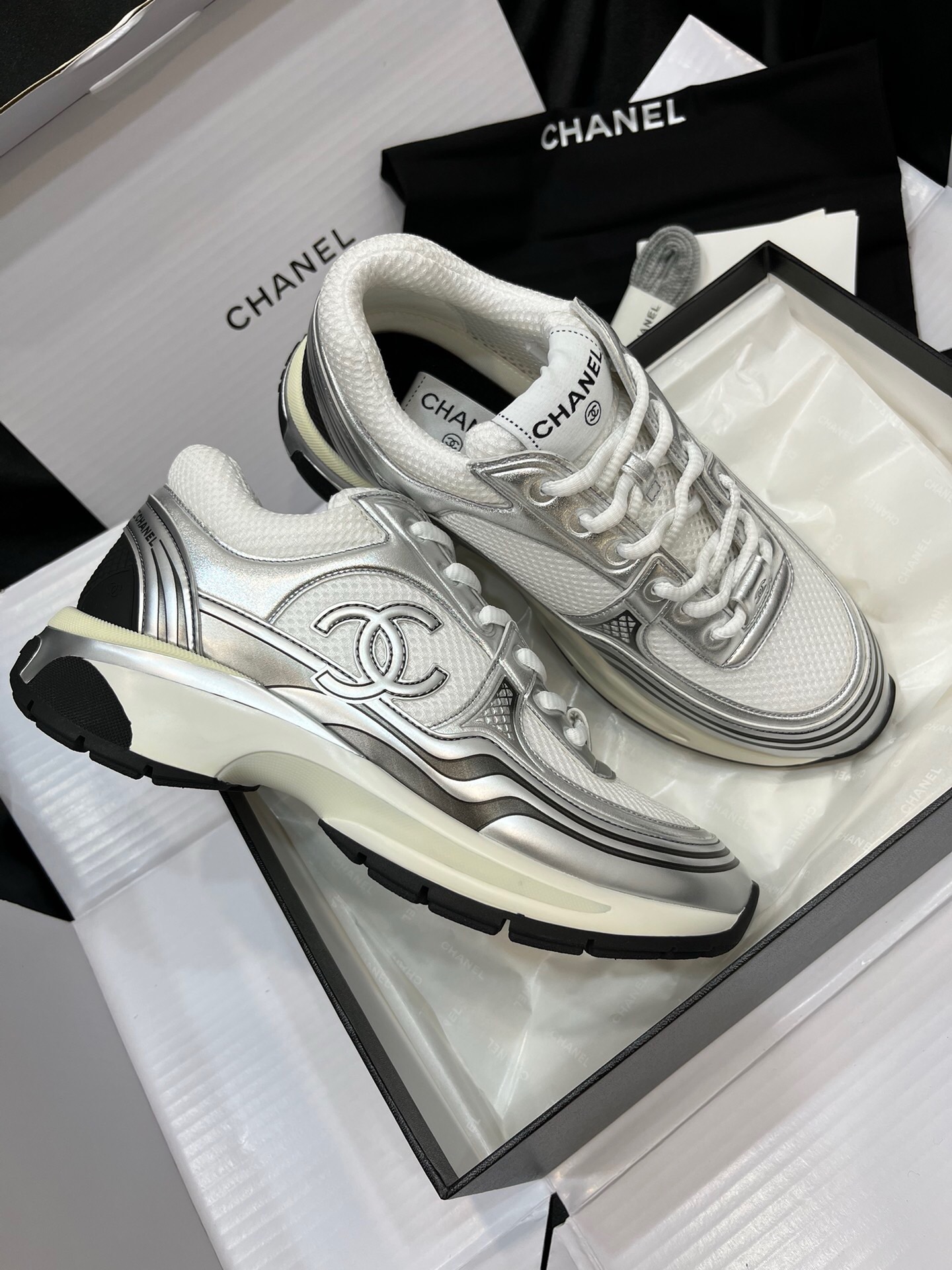 Ch*el sneaker 2024091201