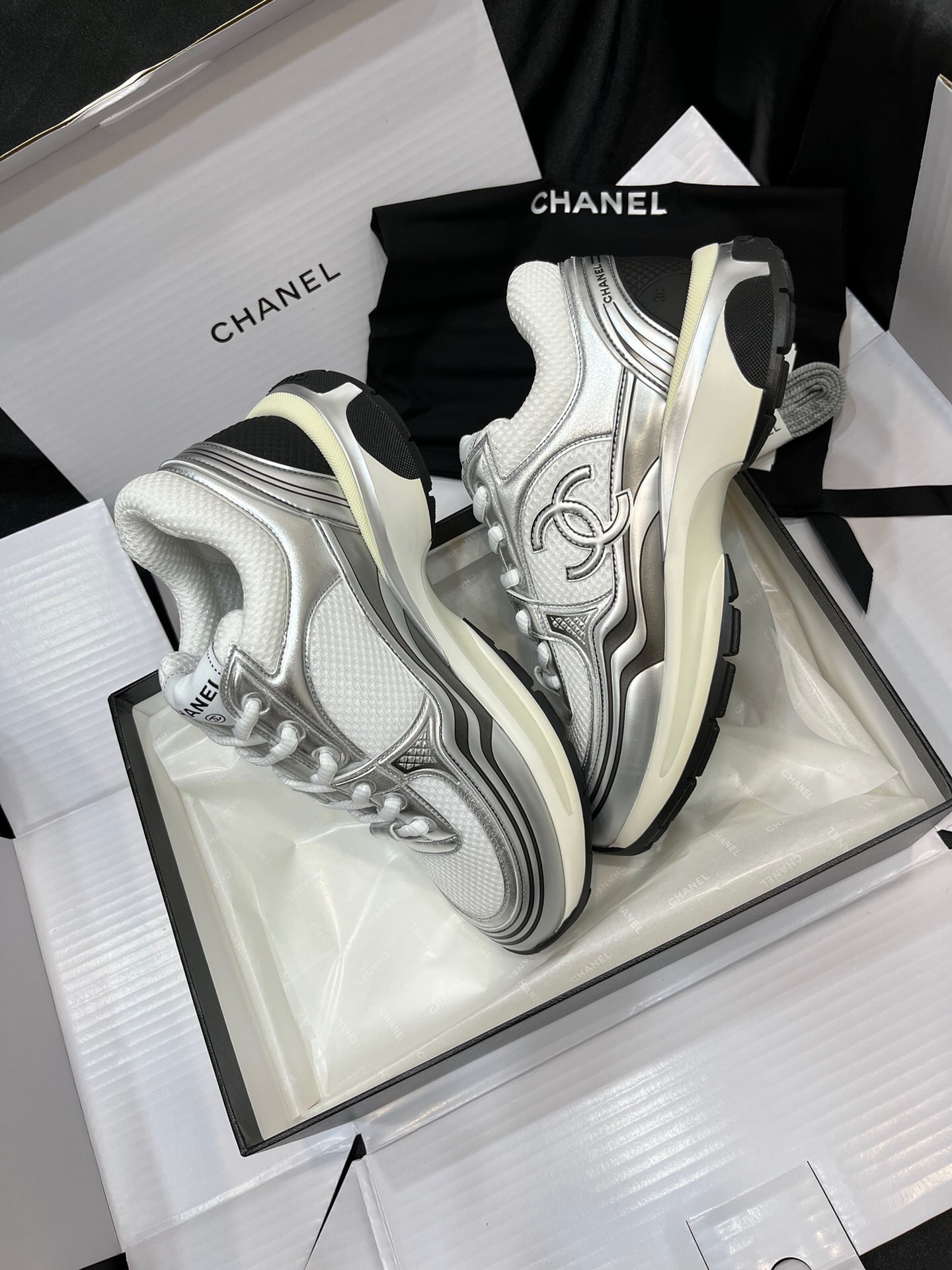 Ch*el sneaker 2024091201