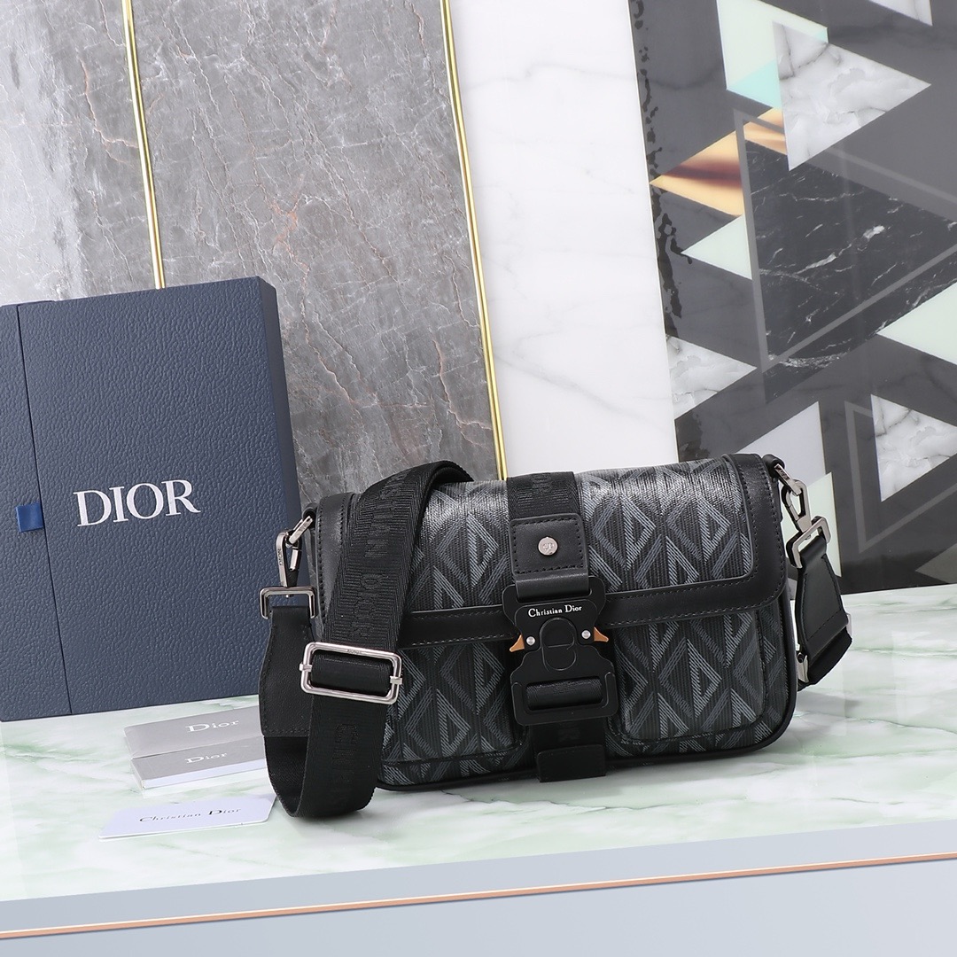 D*or hit the road messenger bag with flap 27*17*9cm