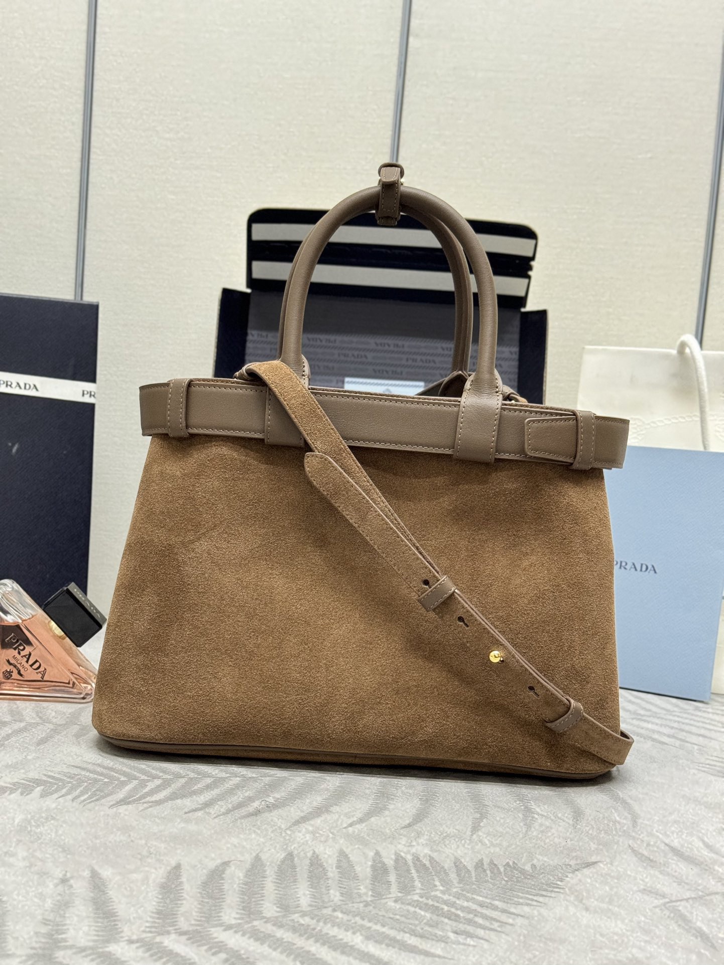 Pra*a buckle bag 32*23*11cm 2024100801