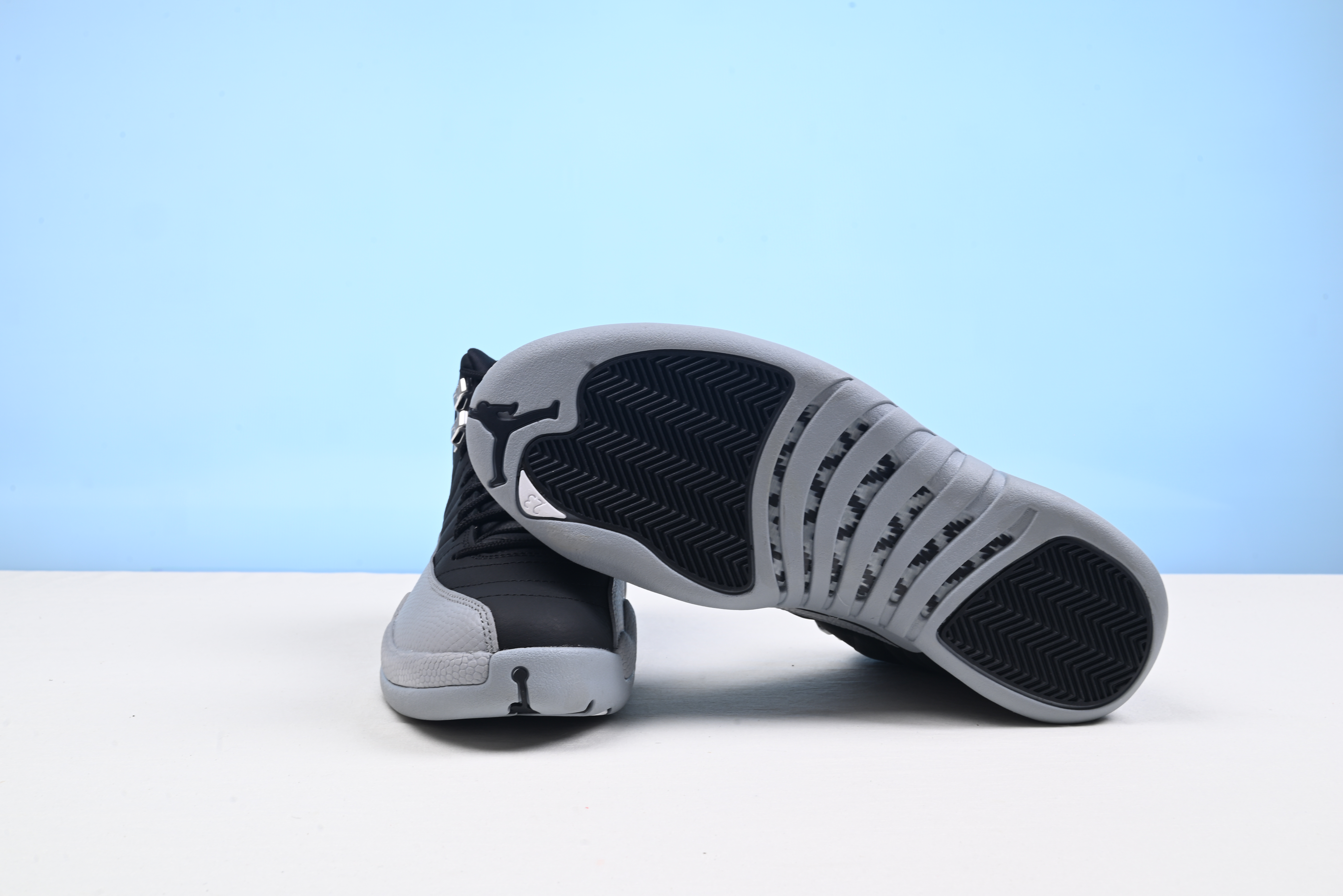 Jordan 12 Retro Barons CT8013-010