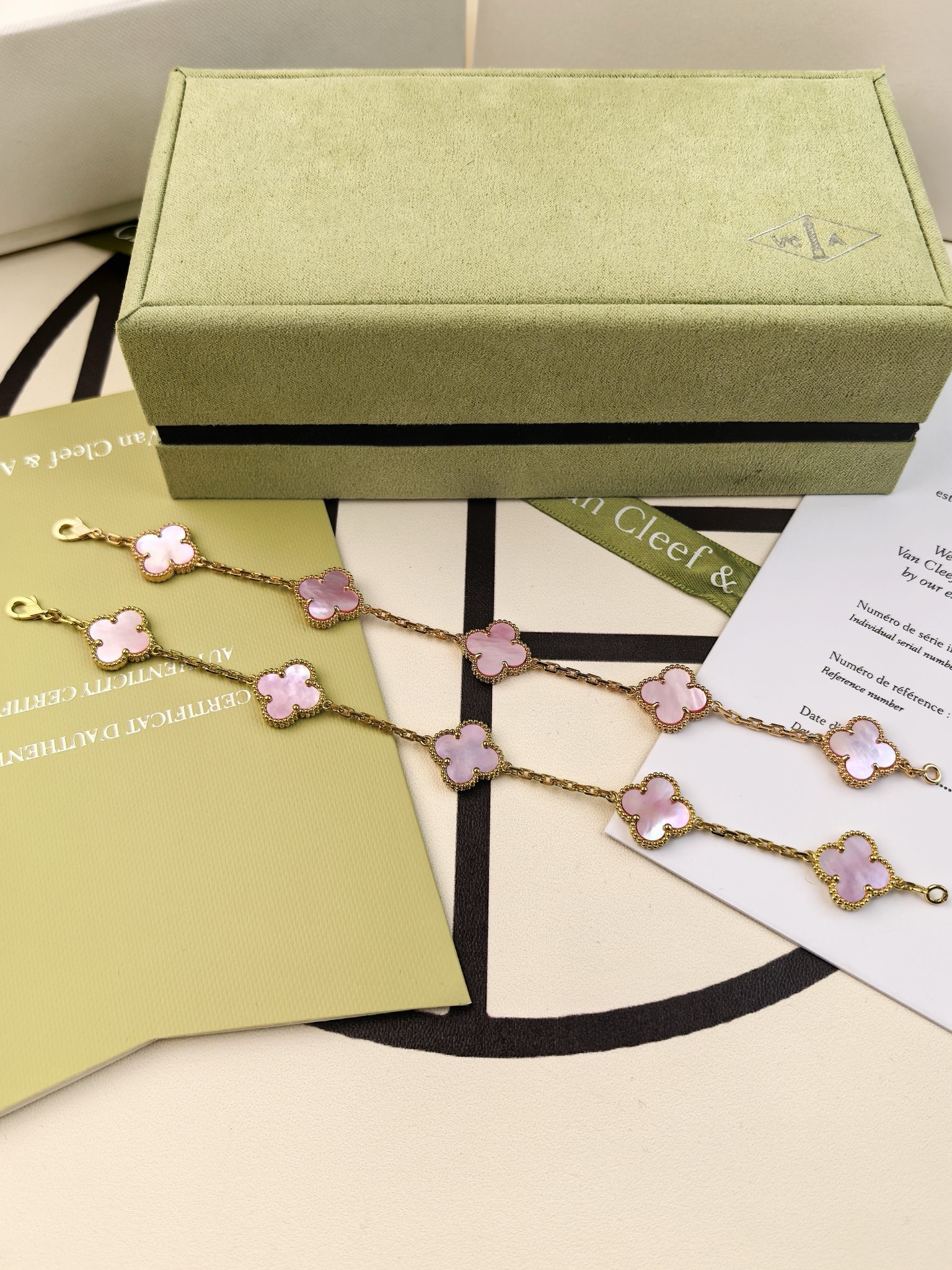 VCA Bracelet 2024100901