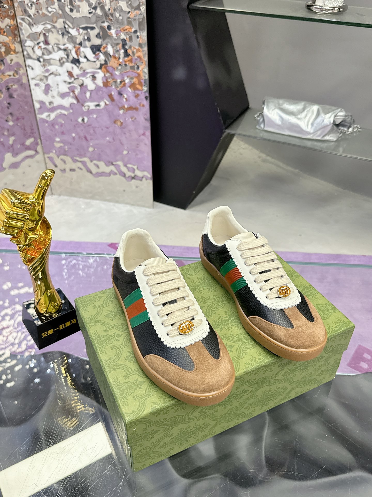 G*u*i sneaker 2024100901