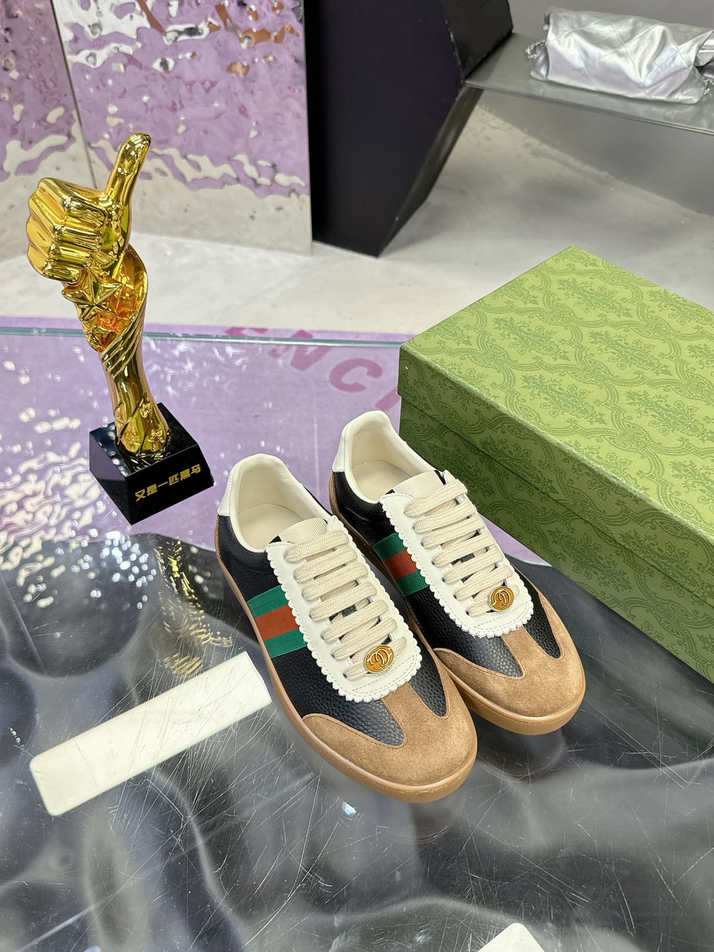 G*u*i sneaker 2024100901