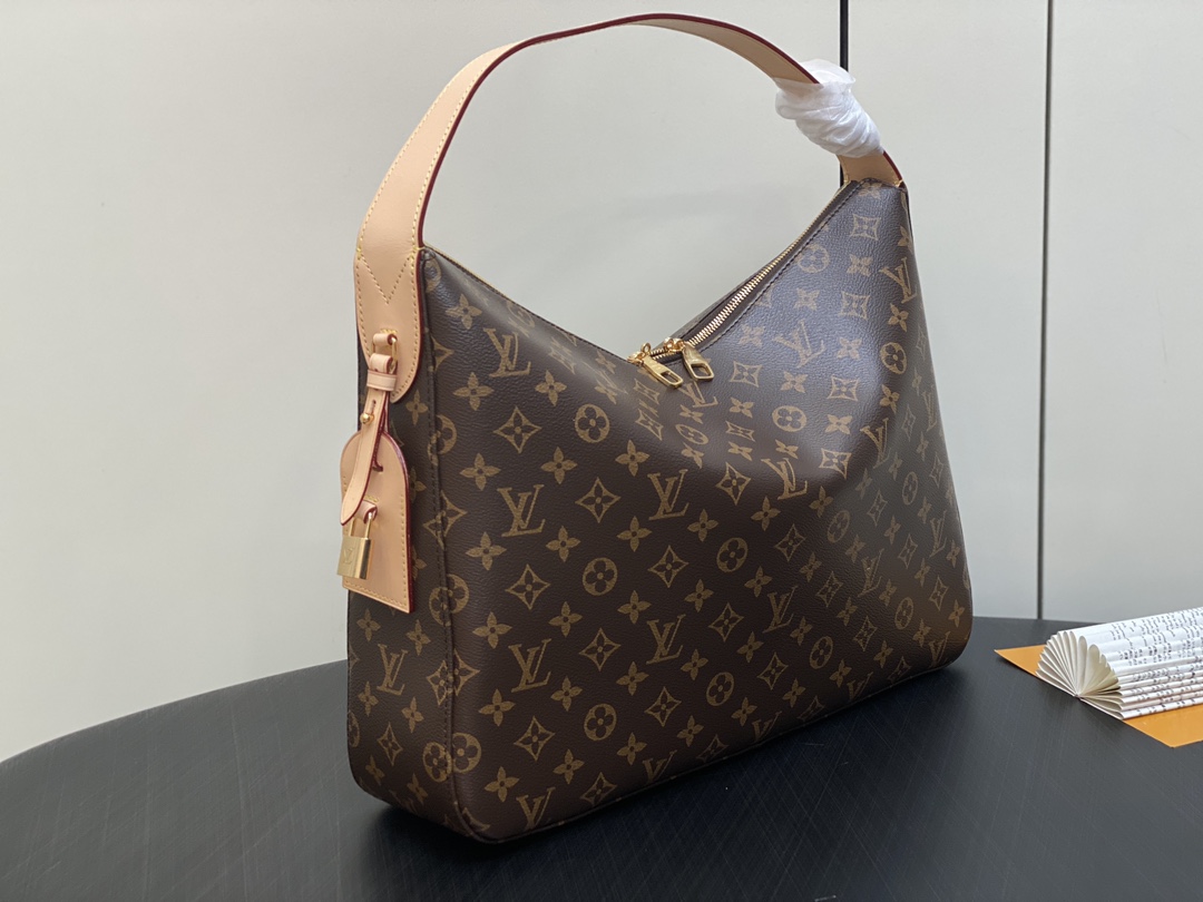 LV Slouchy MM size 40*30*10CM