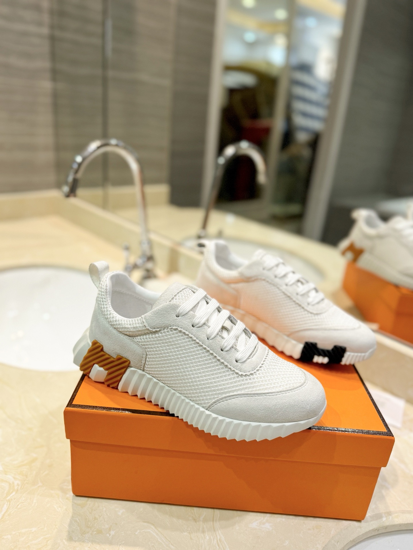 H**mes sneaker 2024101101