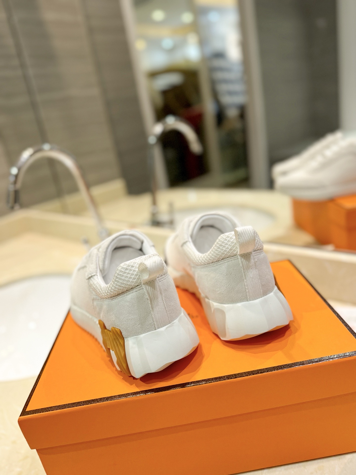H**mes sneaker 2024101101