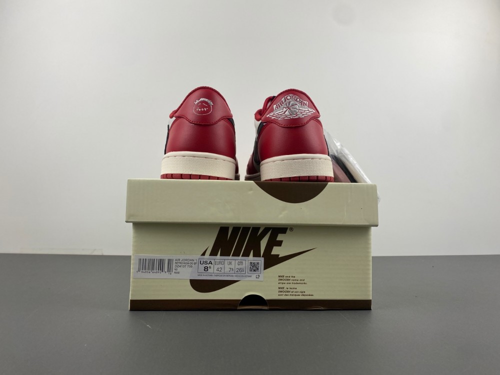 Travis Scott x Air Jordan 1 Chicago DZ4137-700