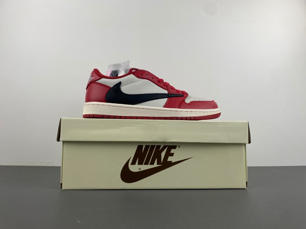 Travis Scott x Air Jordan 1 Chicago DZ4137-700