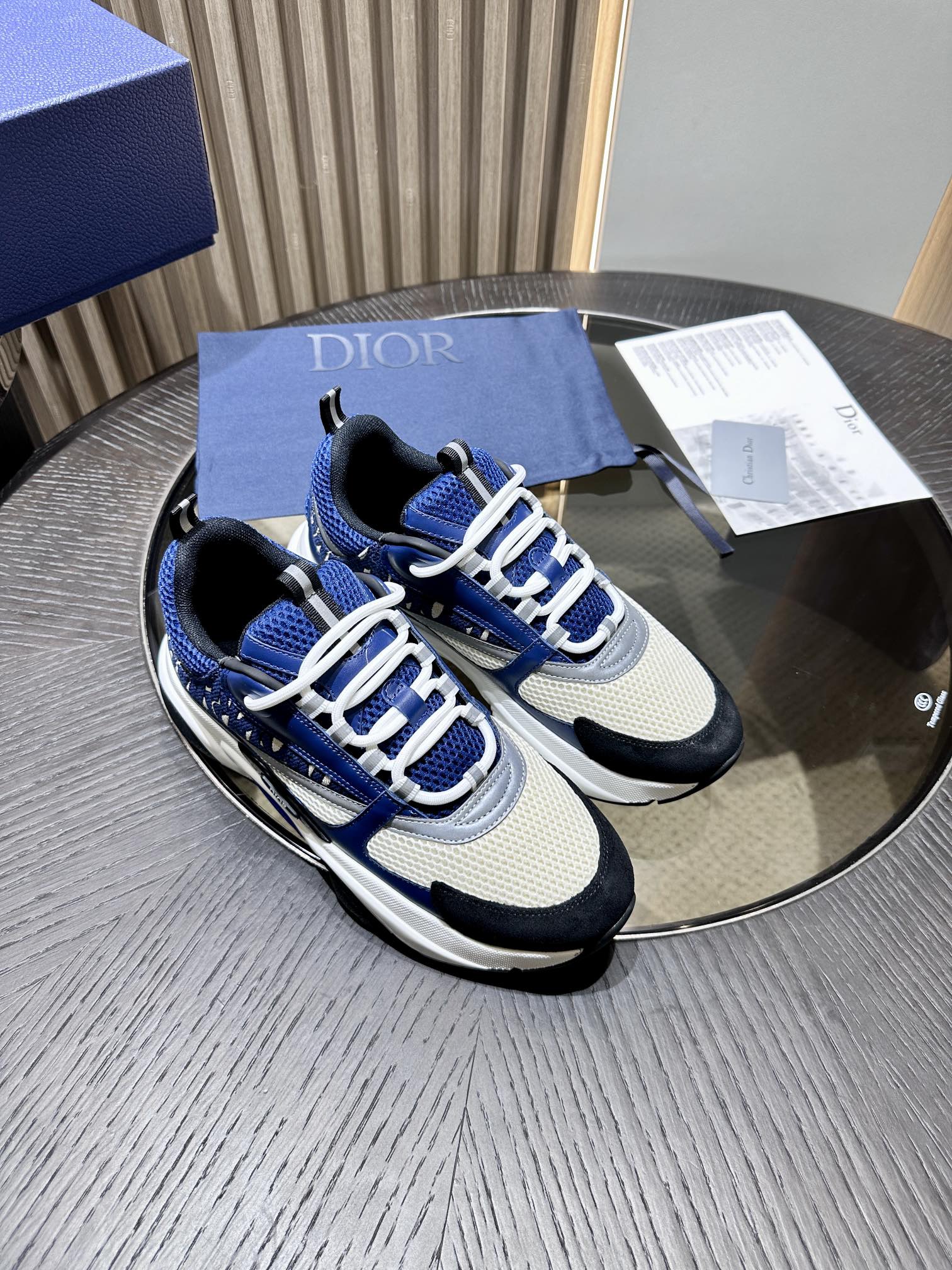 D*or b22 sneaker 2024101803