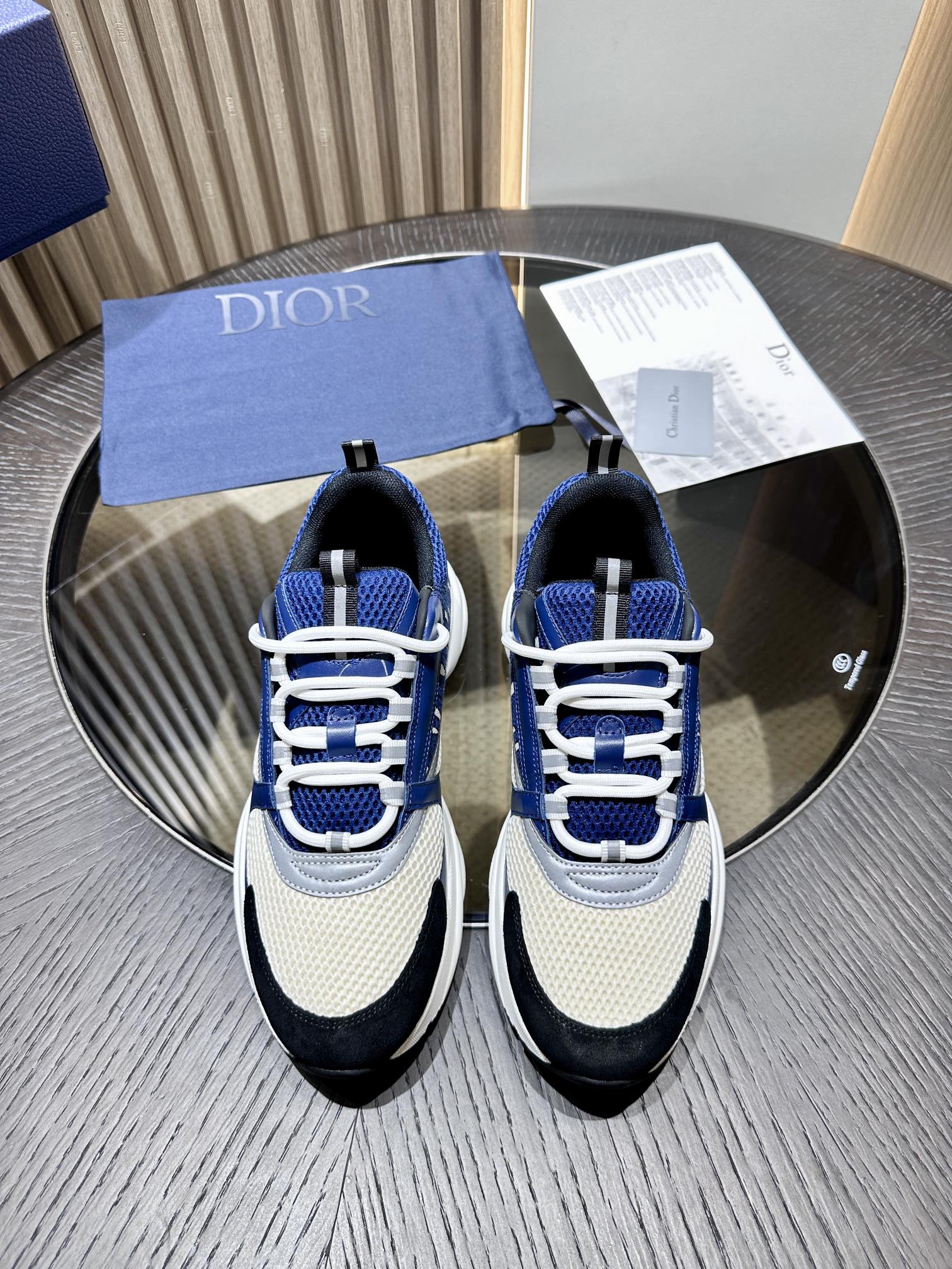D*or b22 sneaker 2024101803
