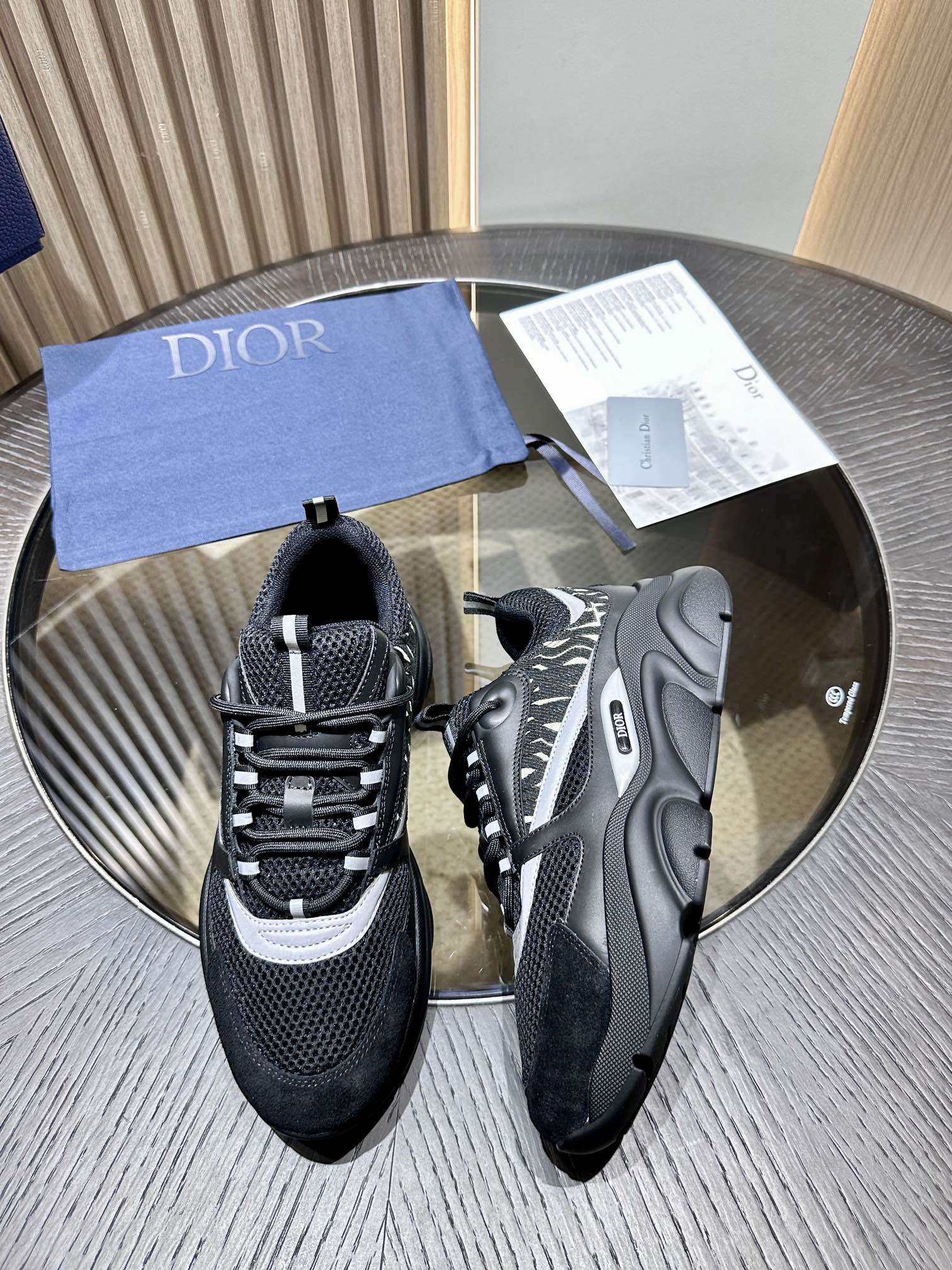 D*or b22 sneaker 2024101804