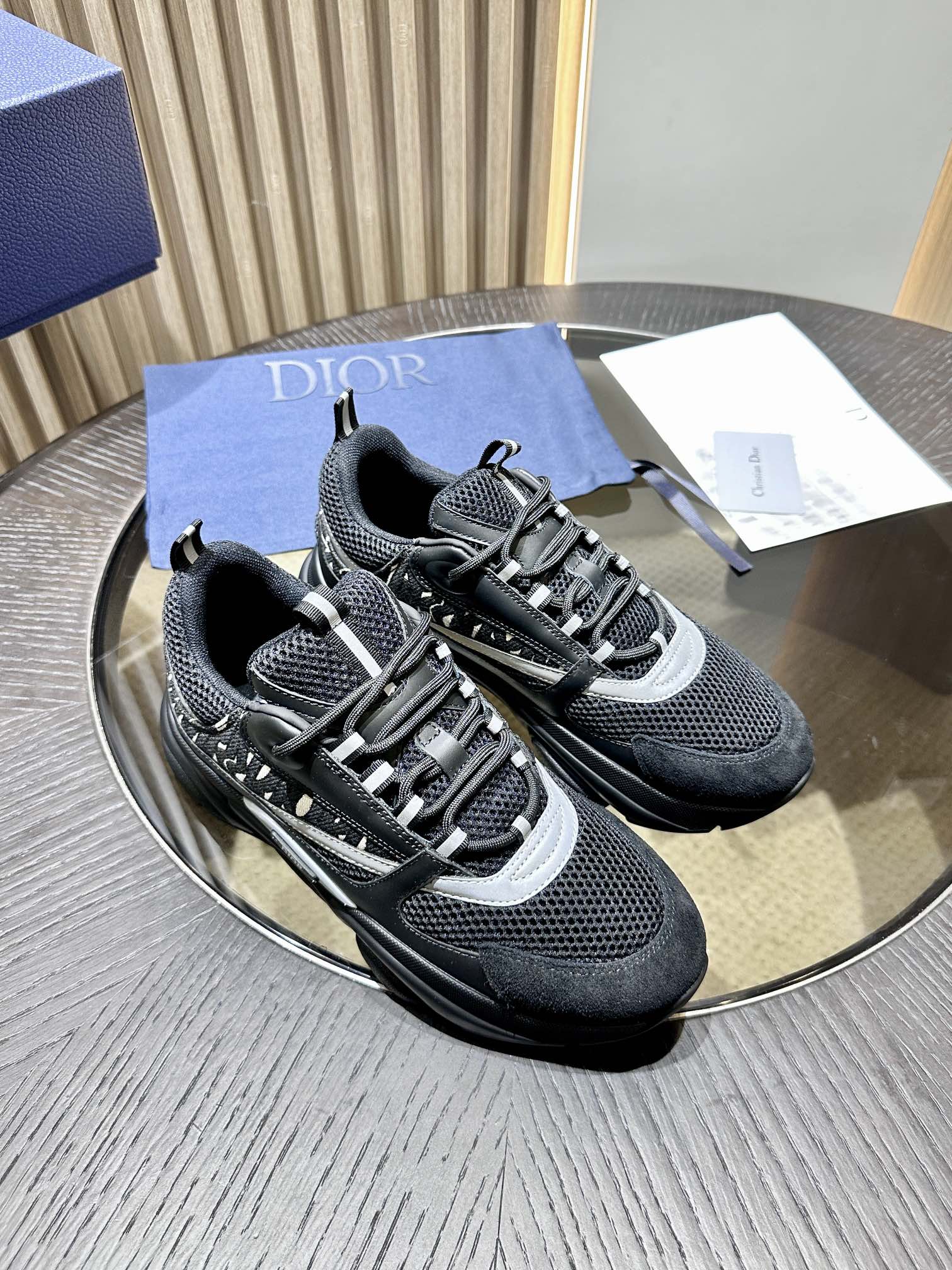 D*or b22 sneaker 2024101804