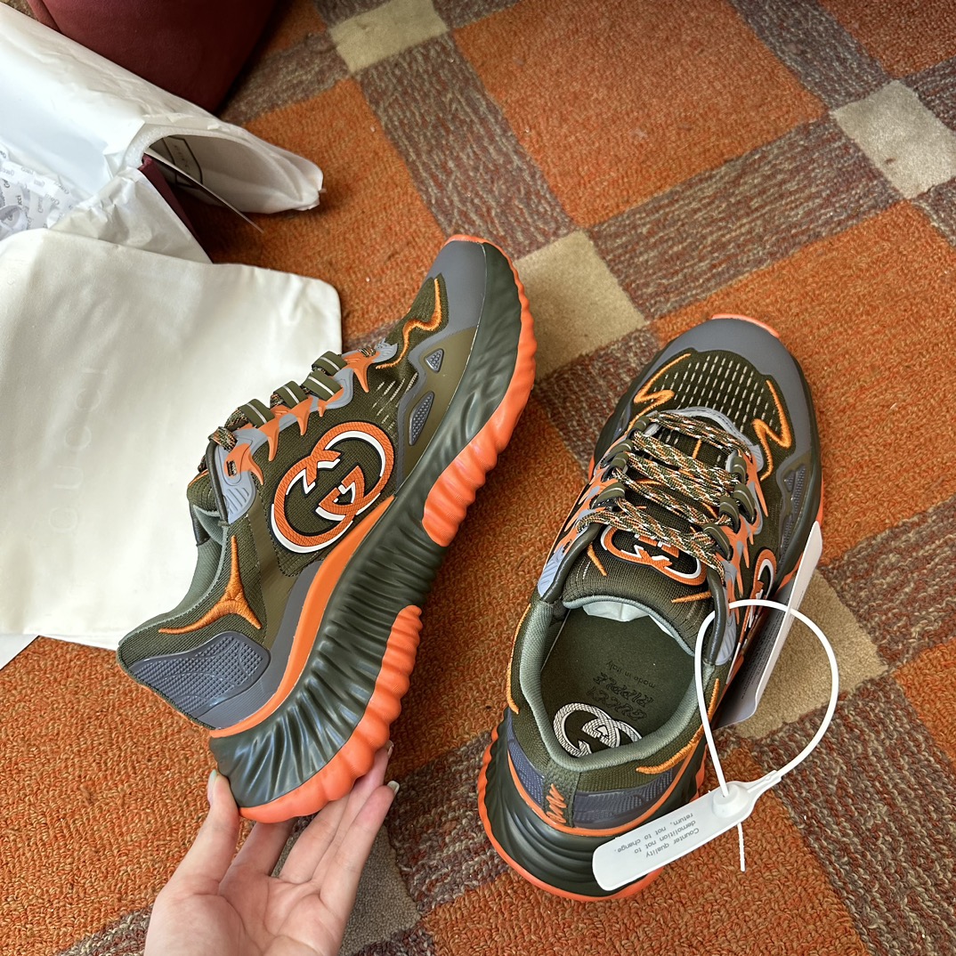 G*u*i sneaker 2024101801
