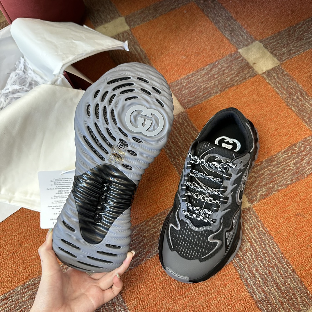 G*u*i sneaker 2024101802