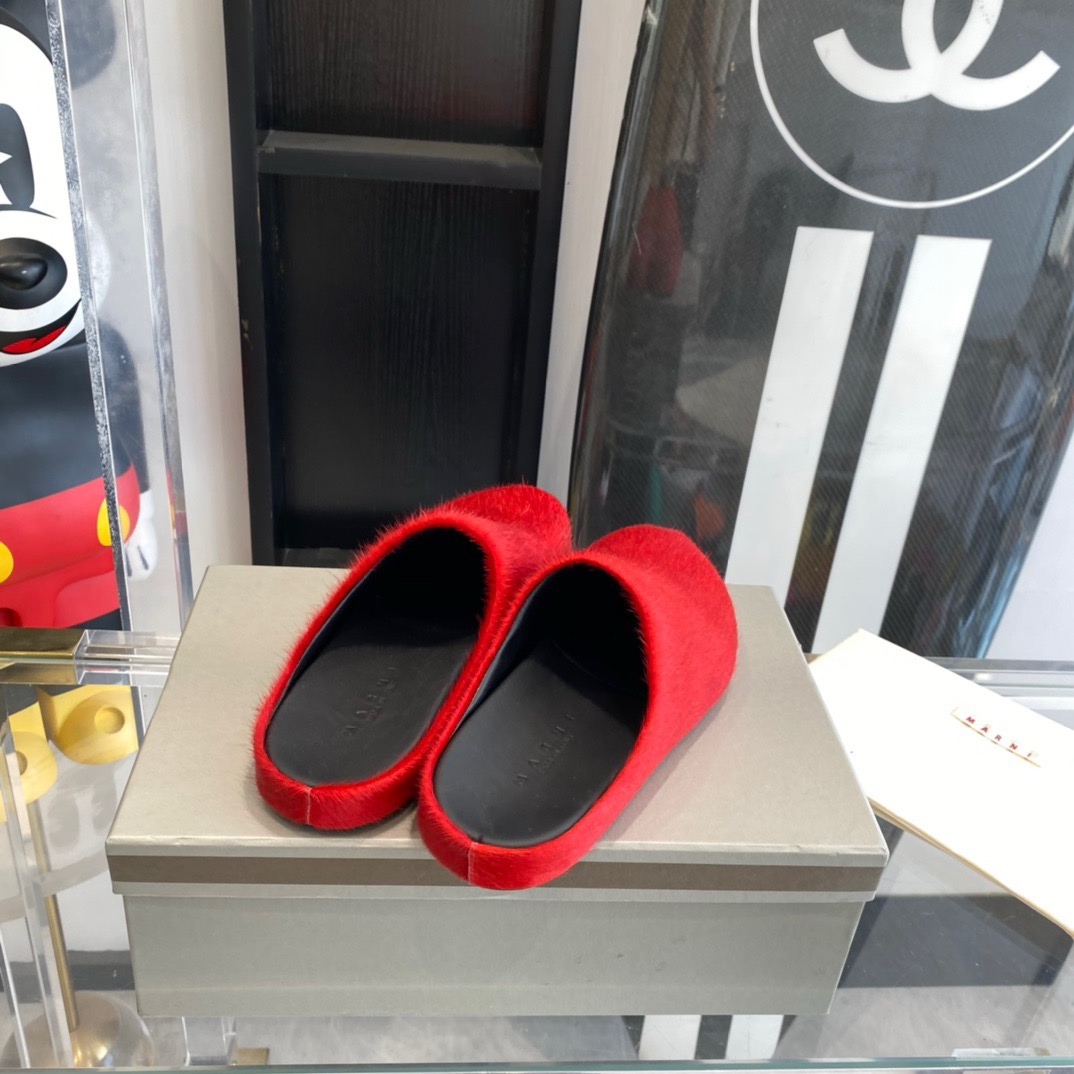 Marni slide red 2024101801