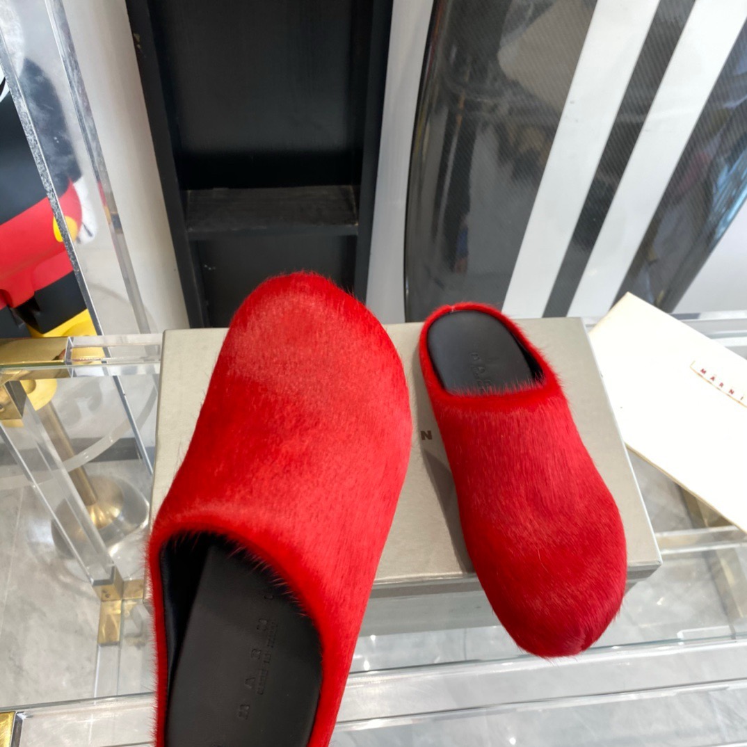 Marni slide red 2024101801