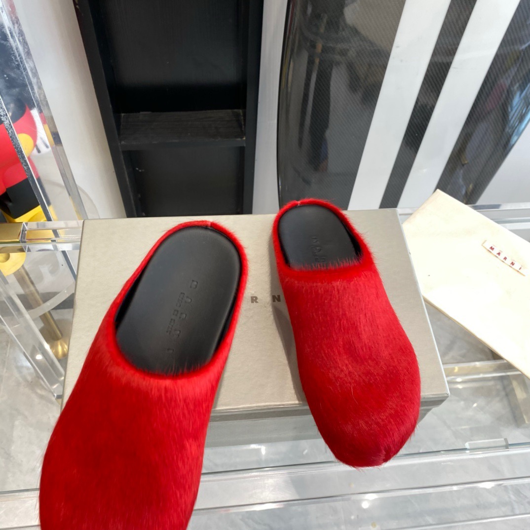 Marni slide red 2024101801