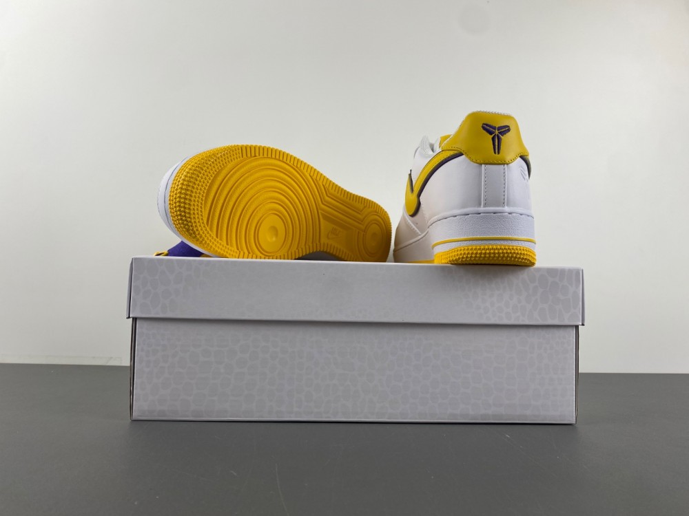 Kobe Bryant Nike Air Force 1 Low FZ1151-100