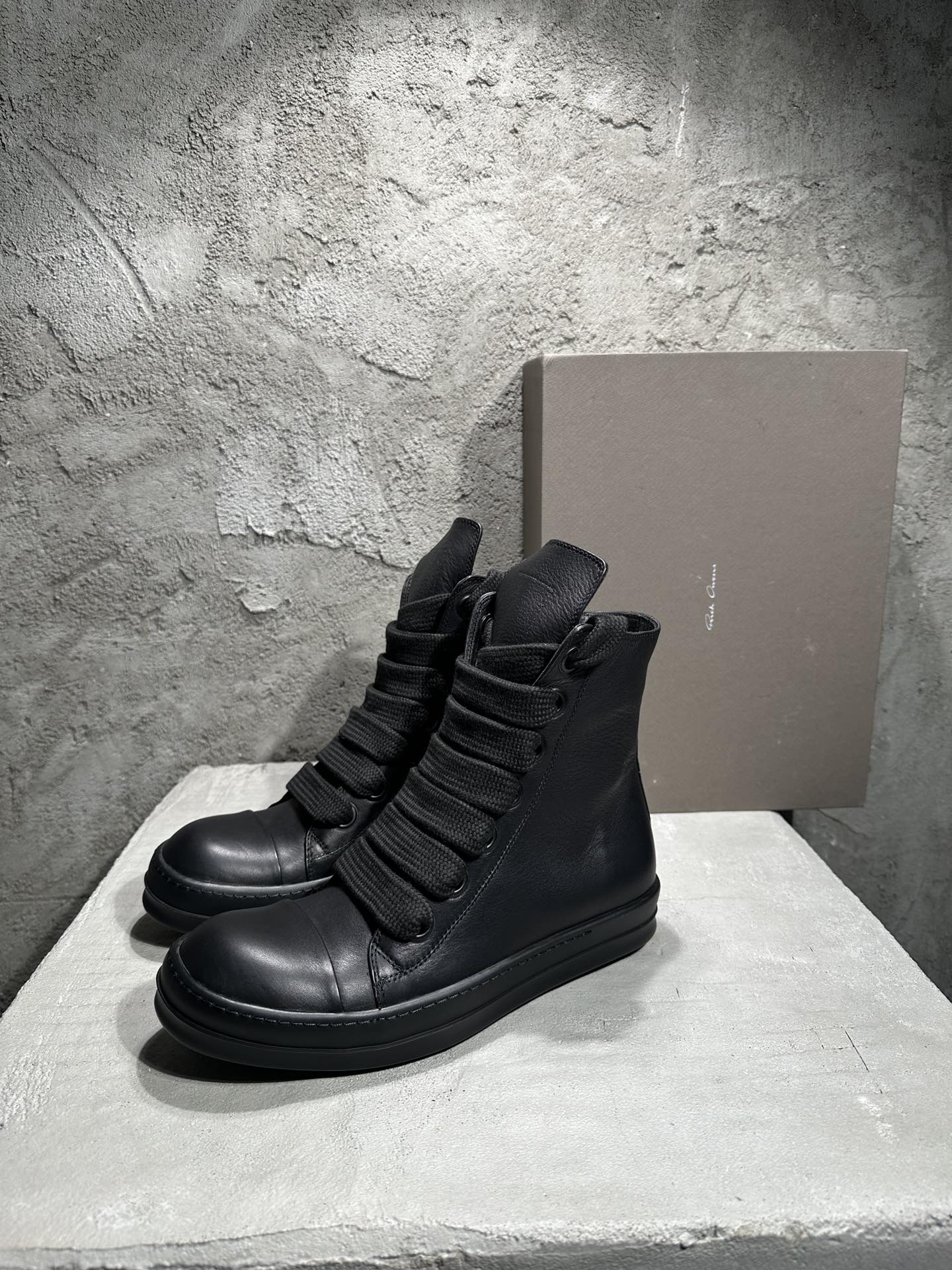 Rick Owens 2024102502