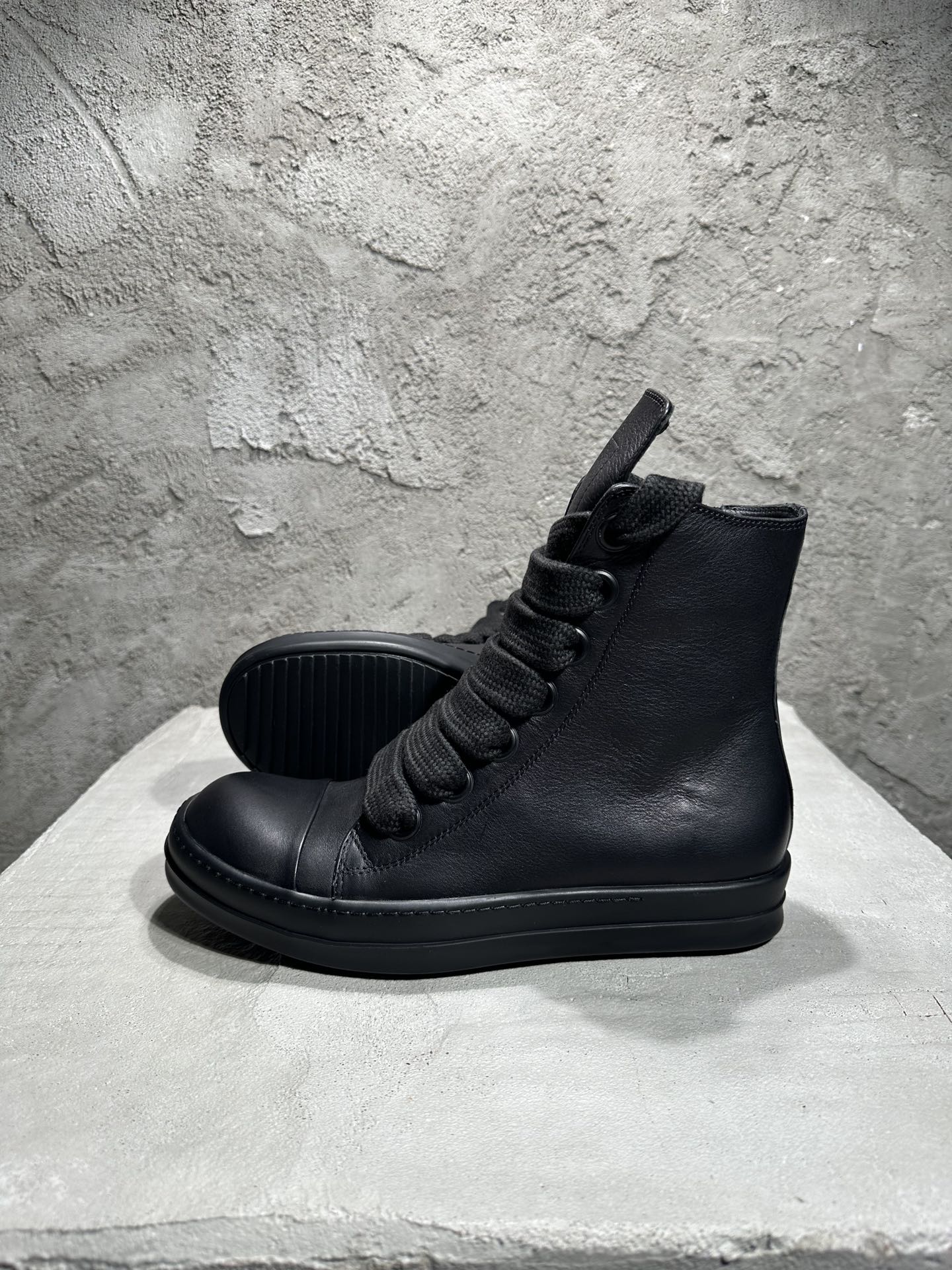 Rick Owens 2024102502