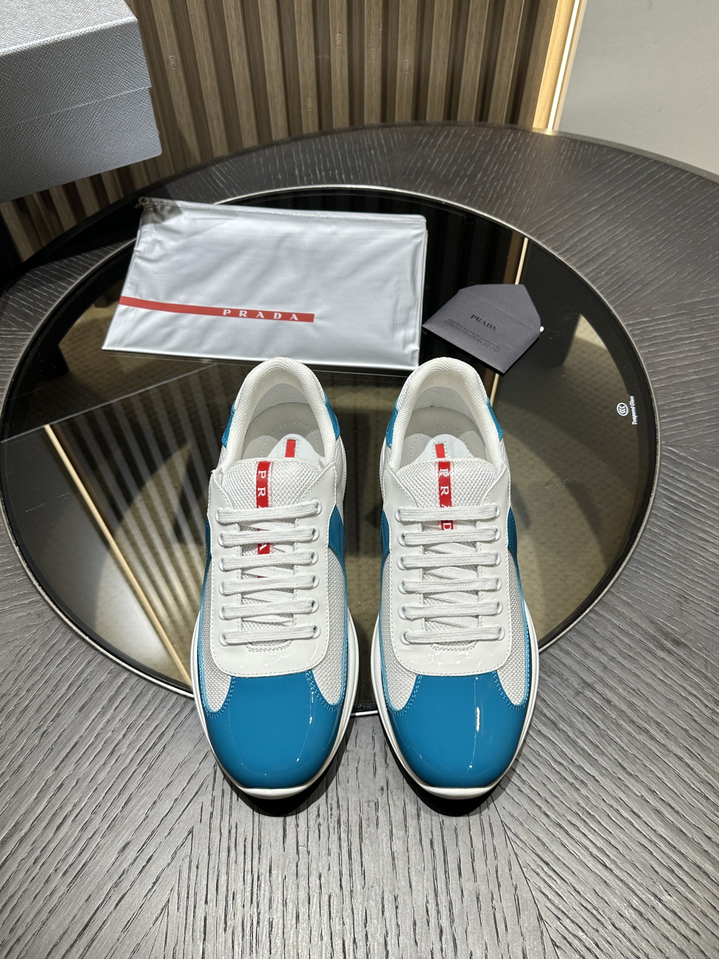 Pra*a sneaker 2024102502