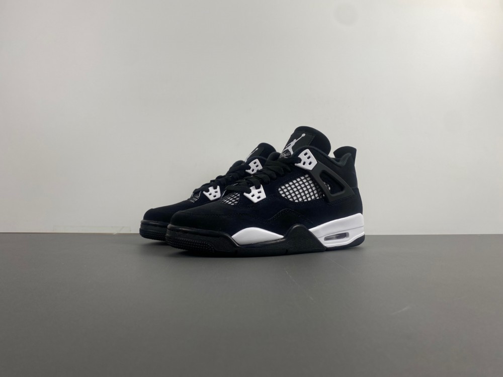 Jordan 4 Retro White Thunde kid
