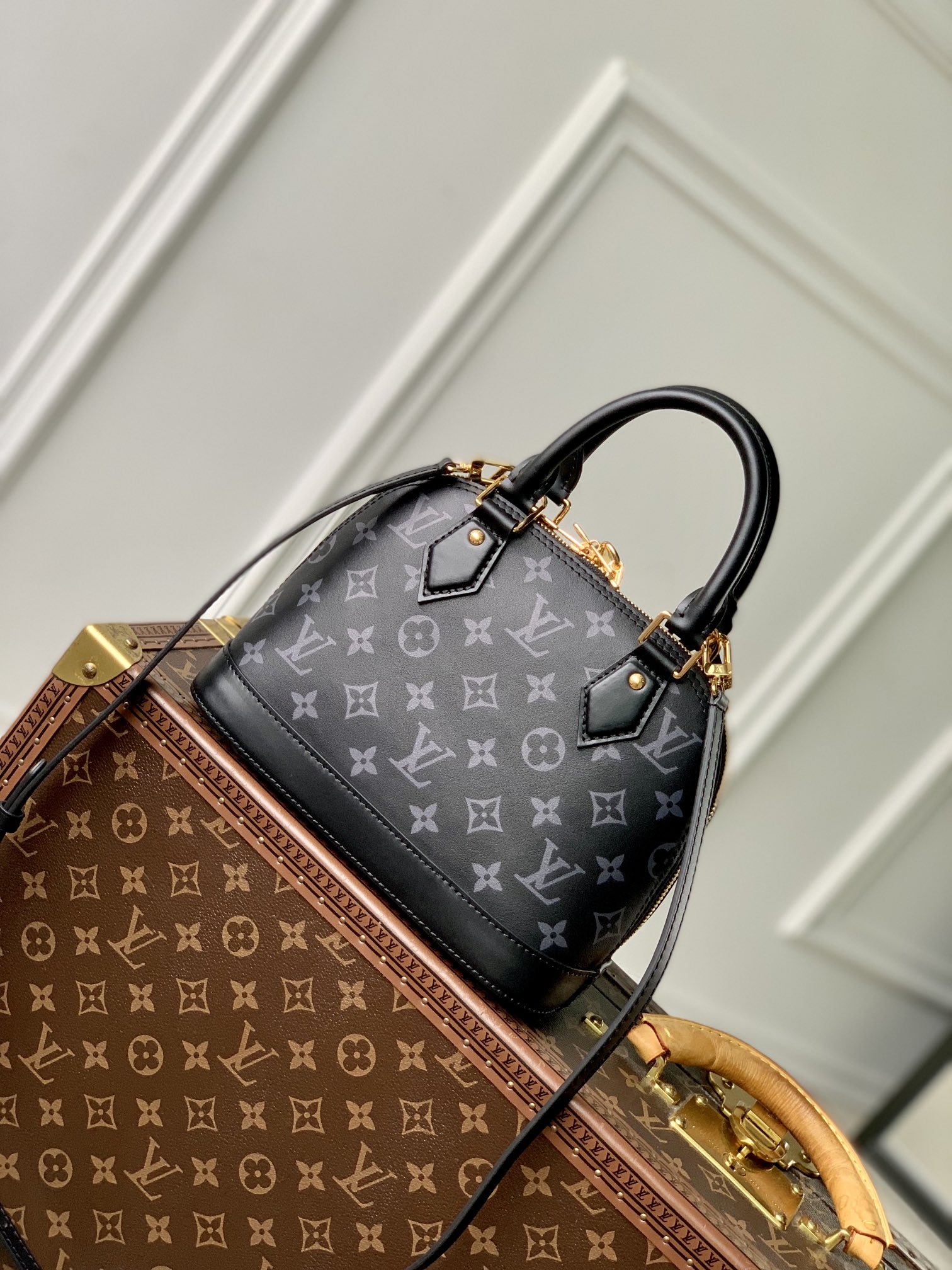 LV Alma BB black 23.5x17.5x11.5cm
