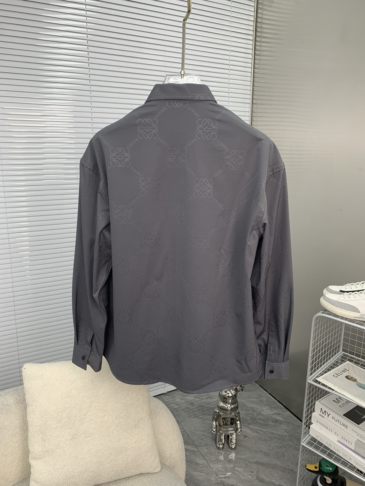 l*ew* shirt 2024102601