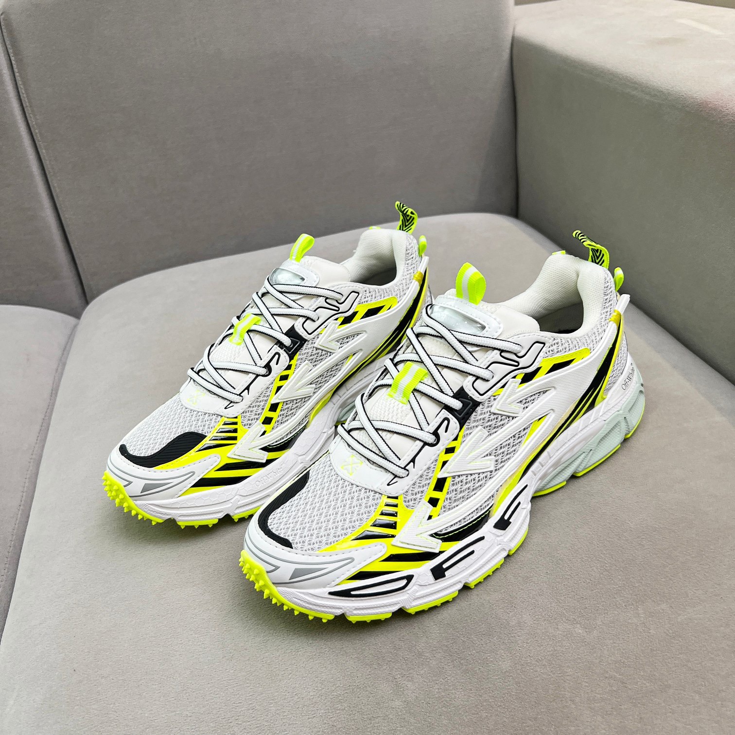 Off White Off-White Be Right Back sneaker