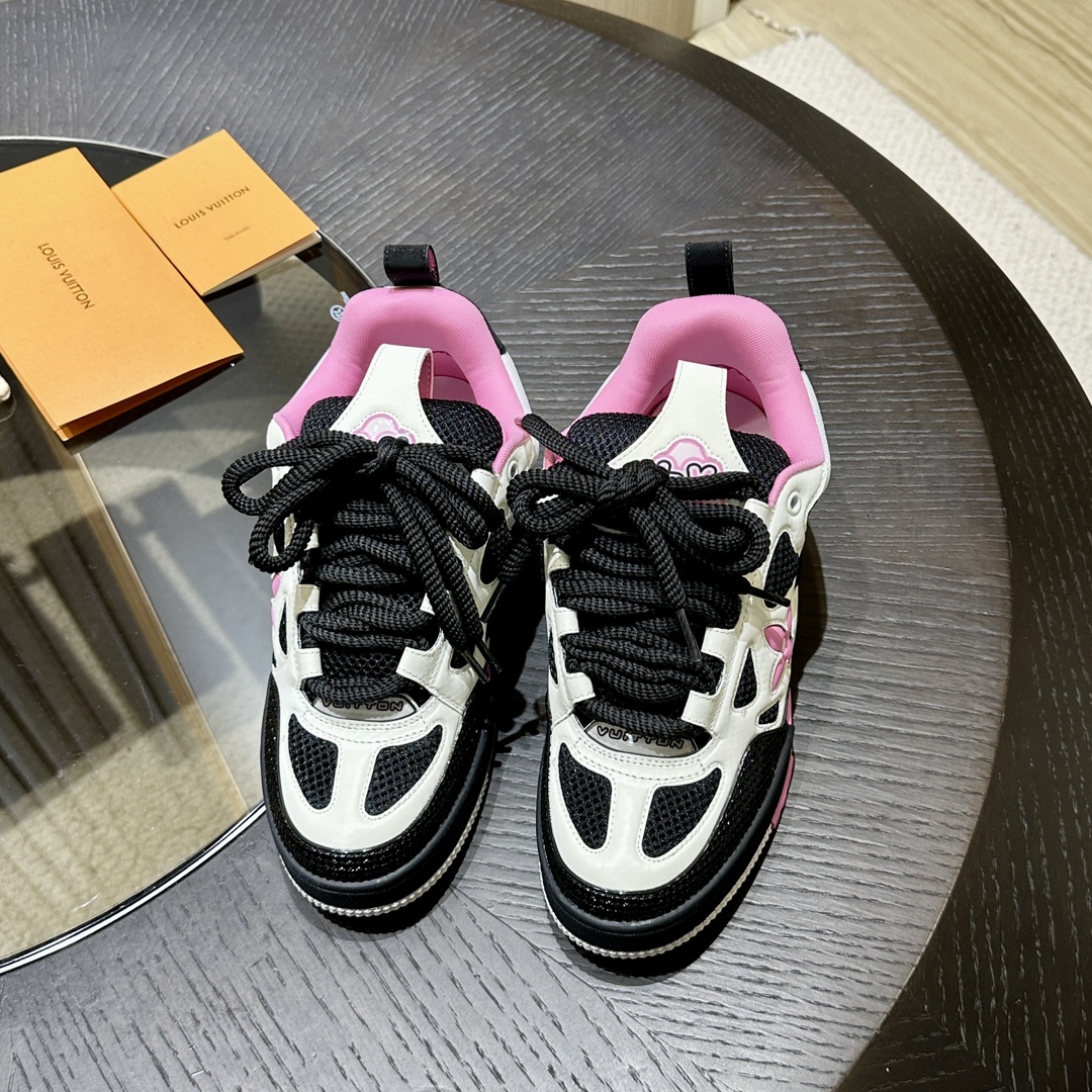 LV sneaker 2024103103