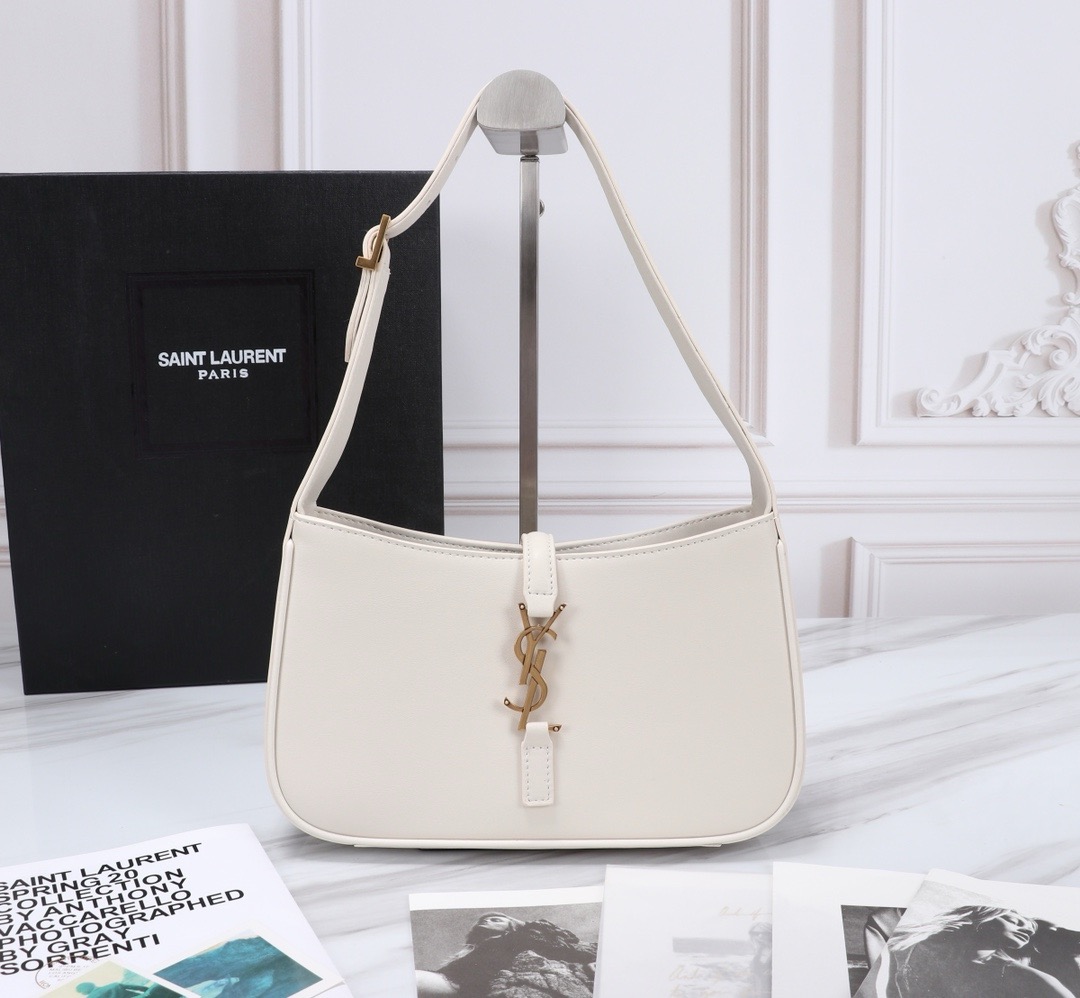 y*l Sa**t Lau*nt le 5 a 7 bag 25*14*6cm
